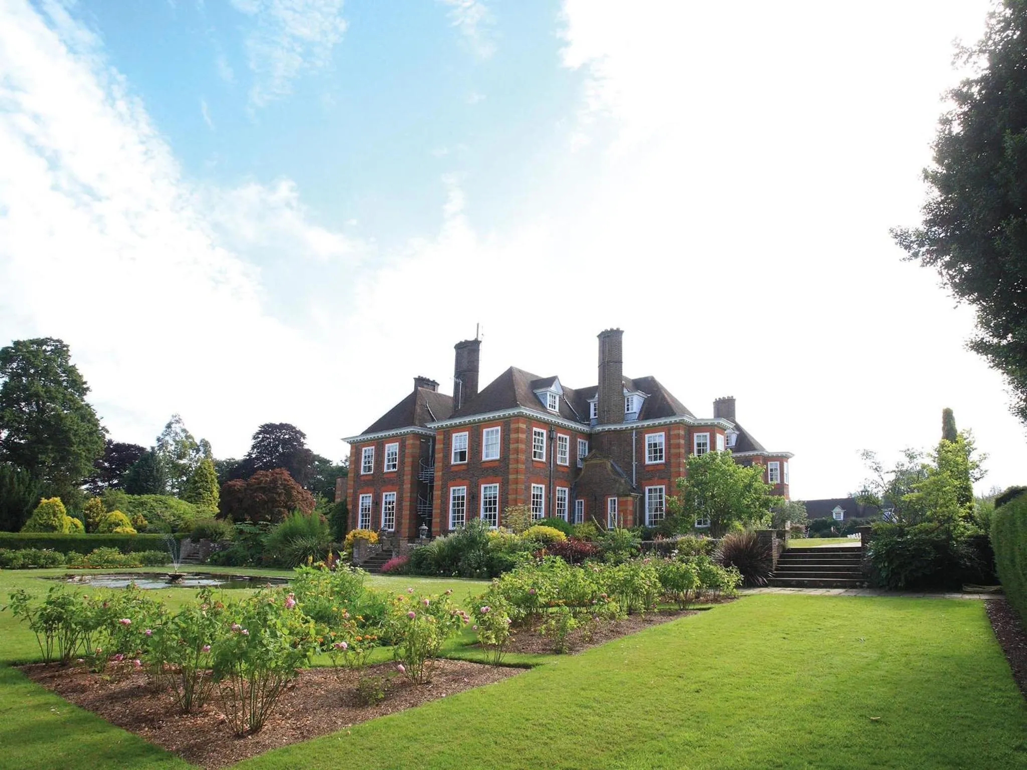 Property building in Barnett Hill Hotel