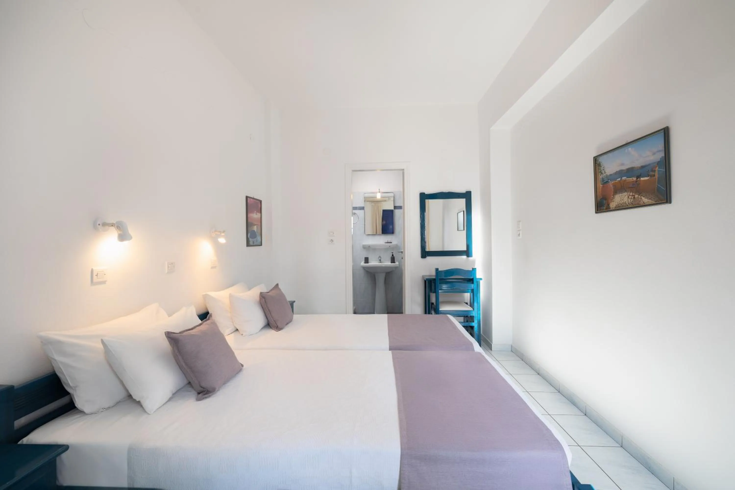 Property building, Bed in Villa Happening