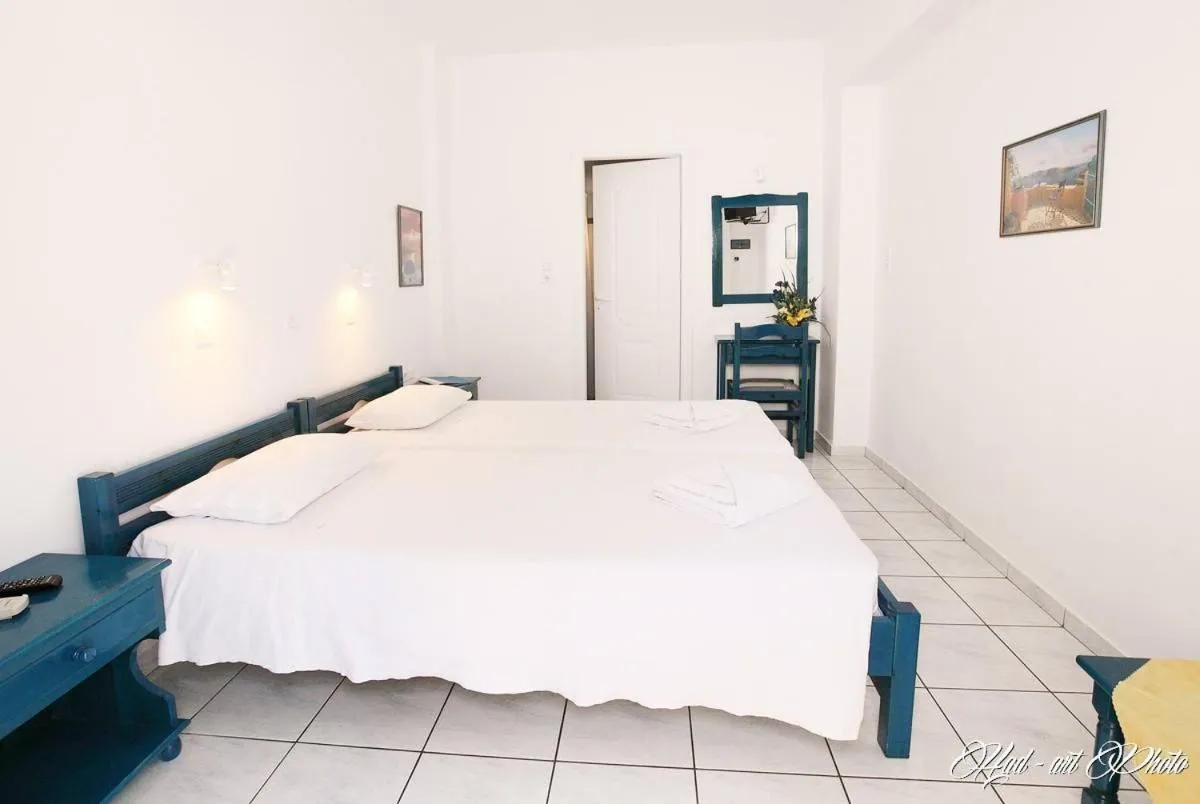 Photo of the whole room, Bed in Villa Happening