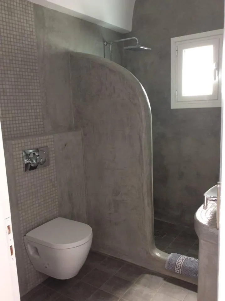 Toilet in Villa Happening