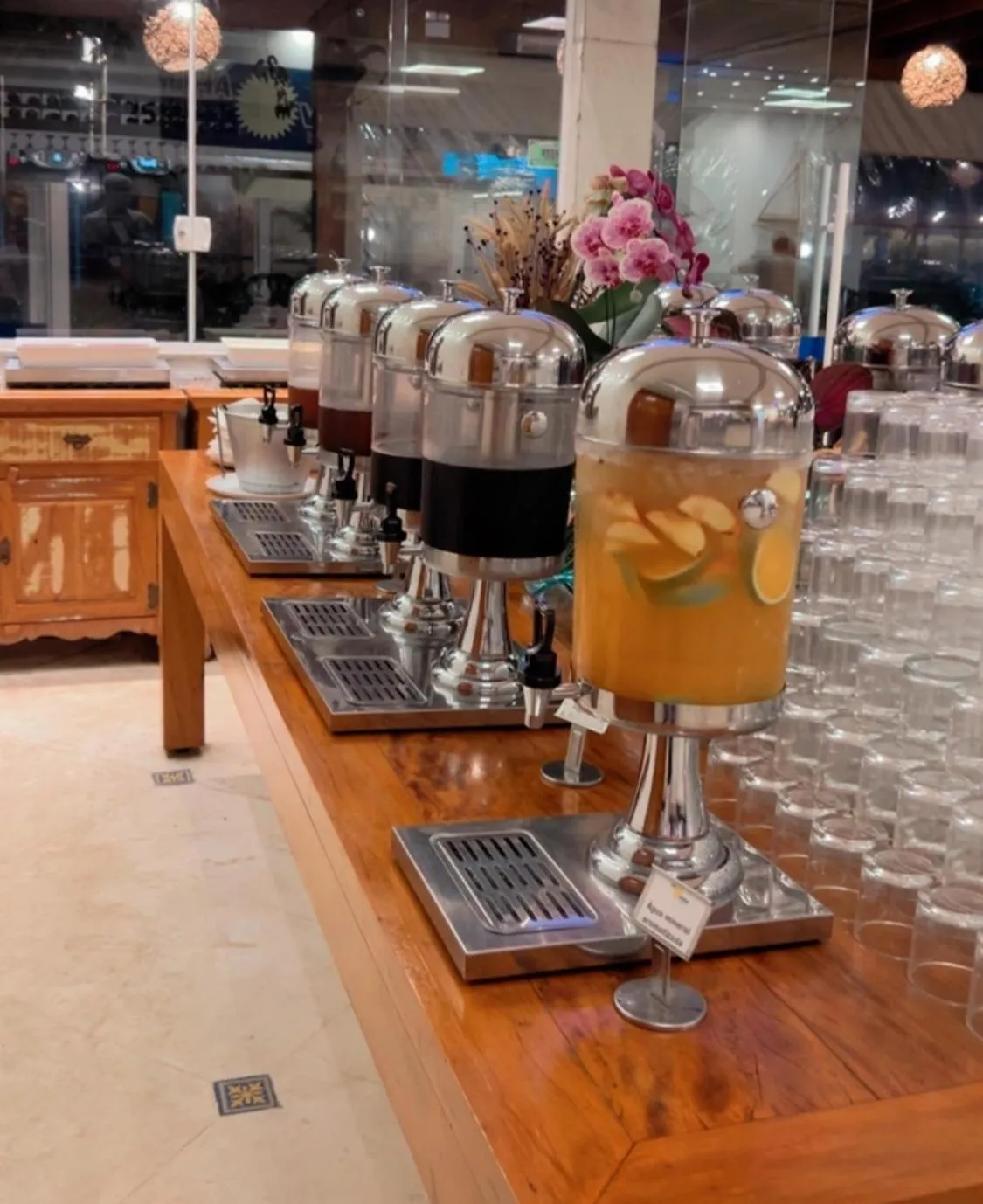 Restaurant/places to eat in Pousada Ilha Vitoria