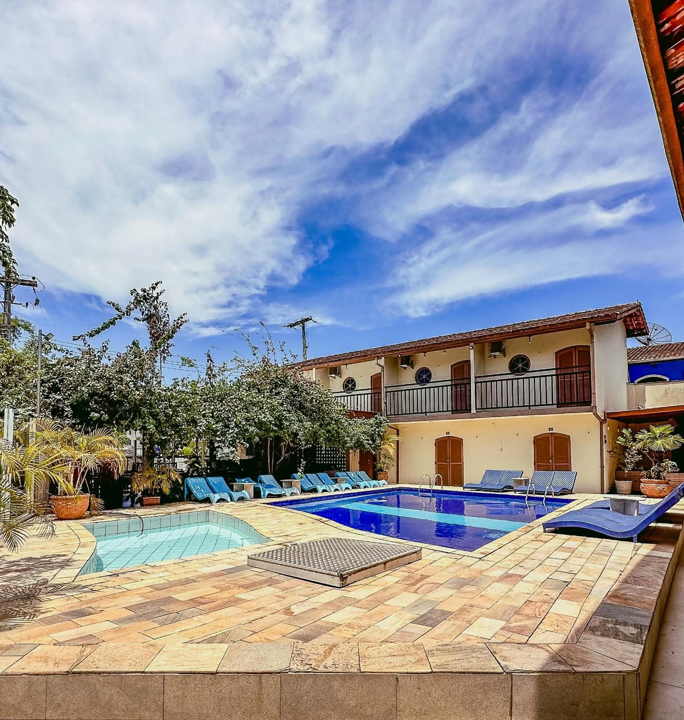 Swimming pool in Pousada Ilha Vitoria