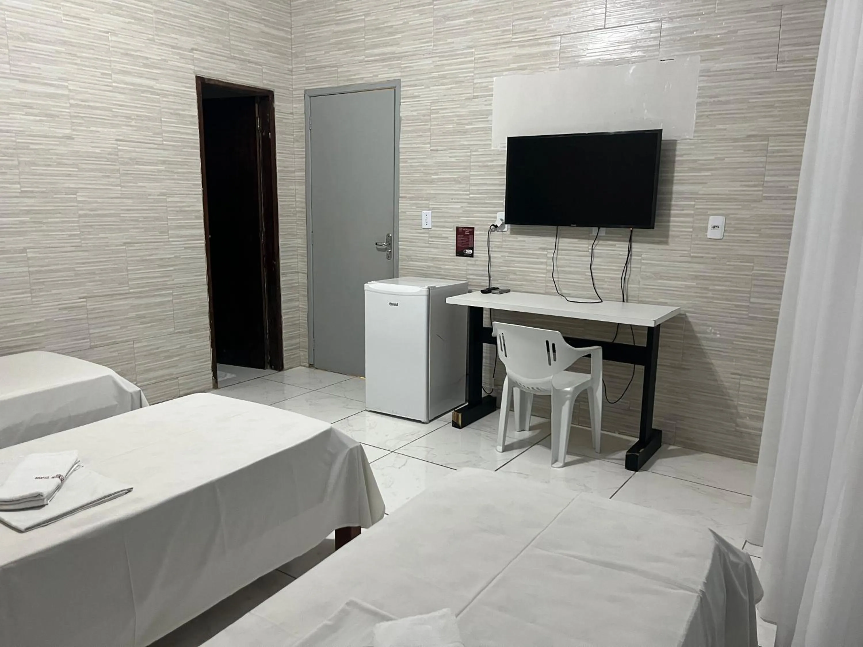 TV and multimedia, Bed in River Class Hotel