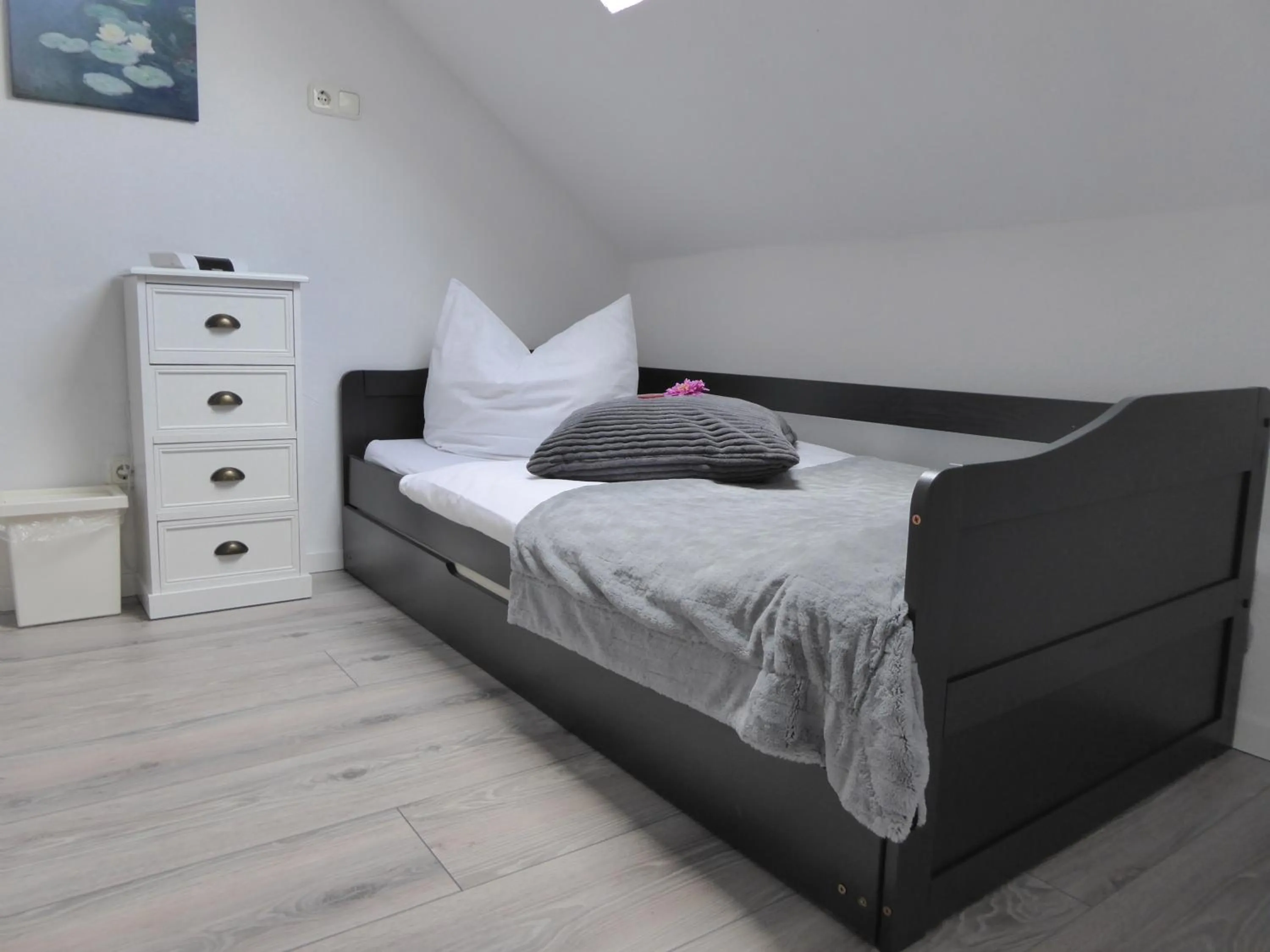 Photo of the whole room, Bed in Hotel Garni-Tell