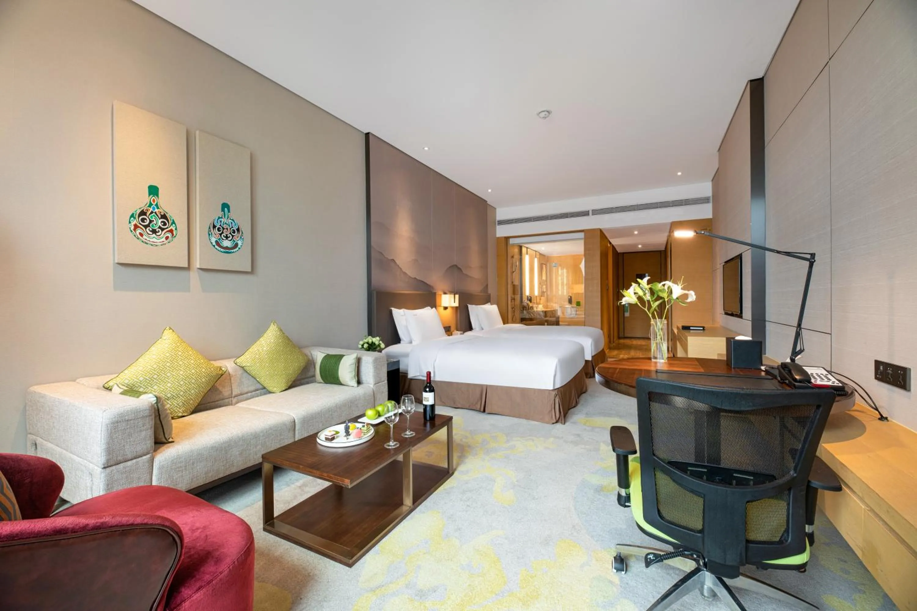 Premium Twin Room with City View in Holiday Inn Baoji Central by IHG