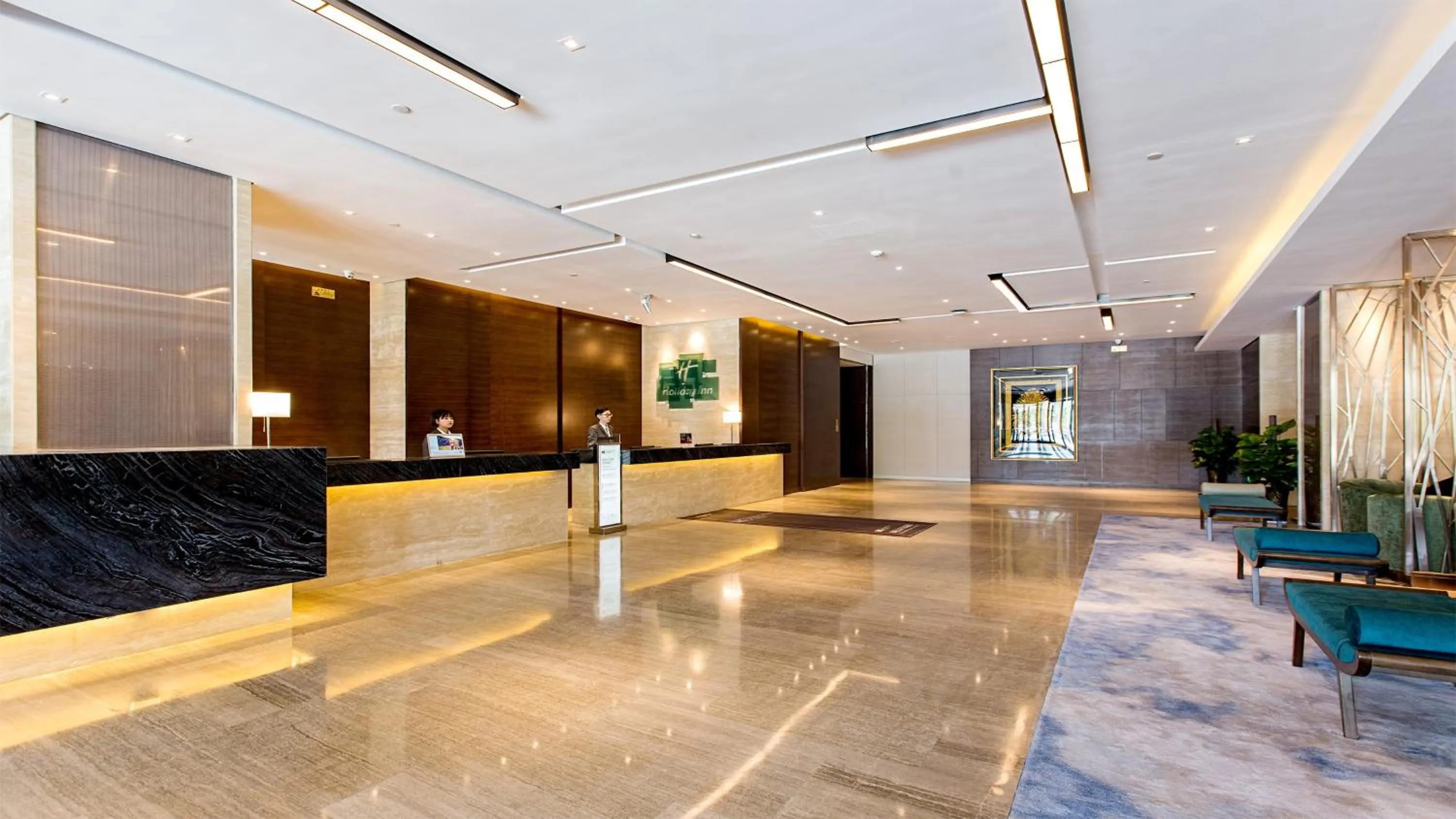 Property building in Holiday Inn Baoji Central by IHG
