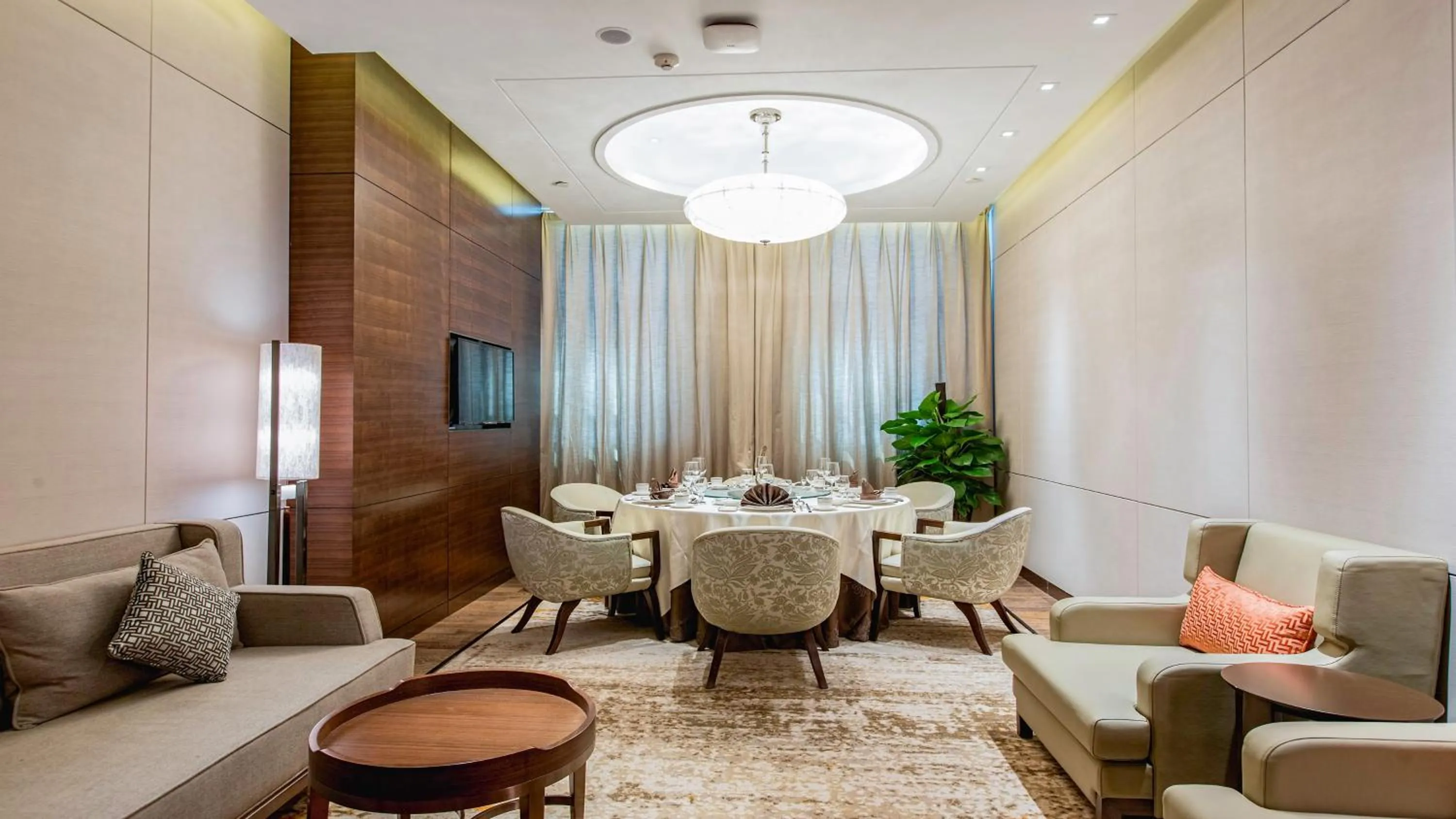 Restaurant/places to eat in Holiday Inn Baoji Central by IHG