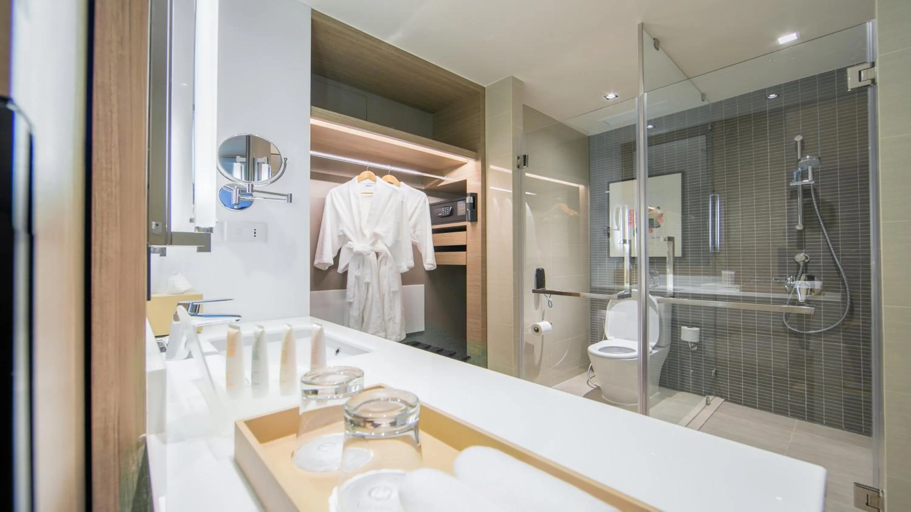 Bathroom in Holiday Inn & Suites Rayong City Centre by IHG