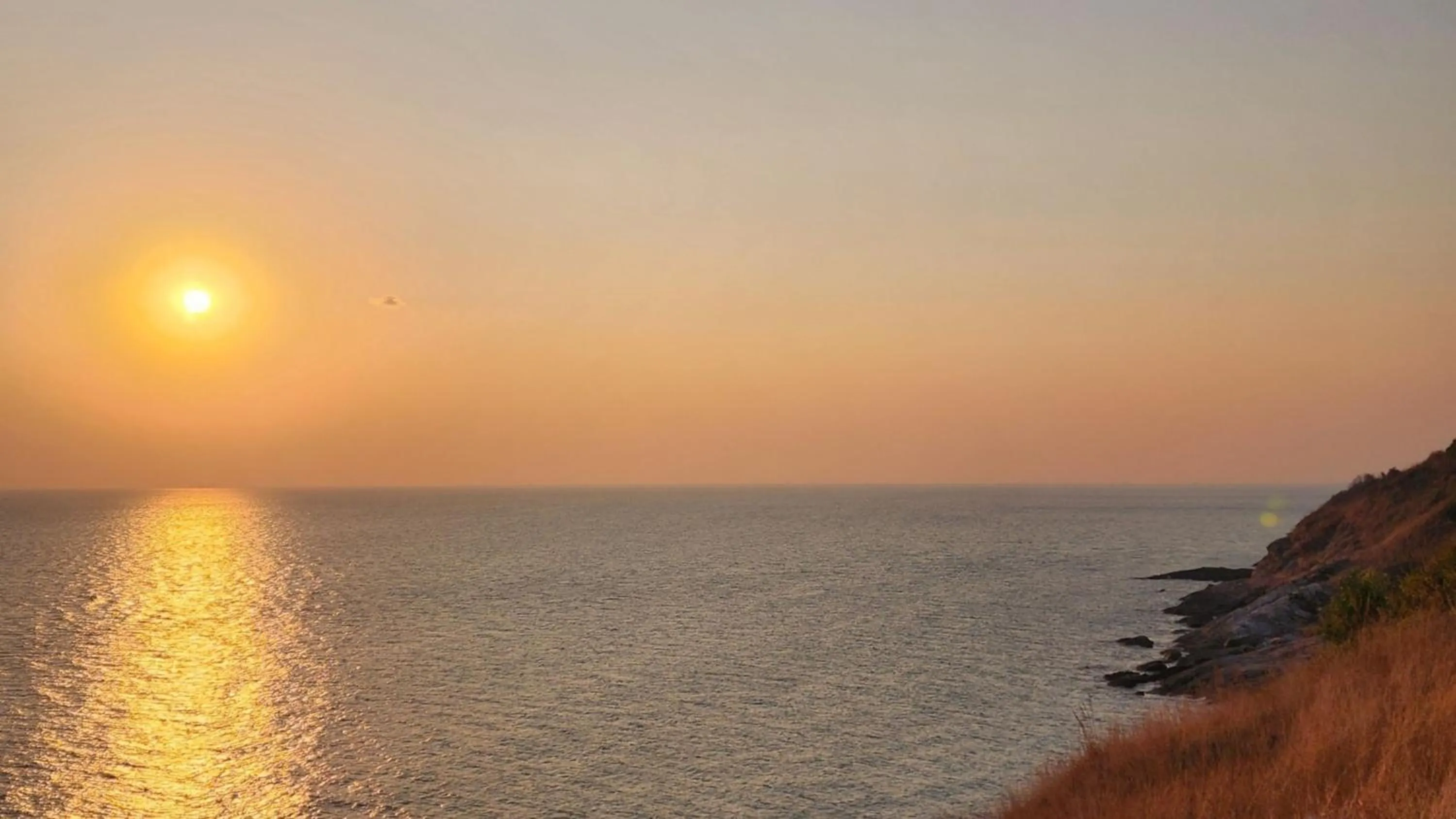 Beach in Holiday Inn & Suites Rayong City Centre by IHG