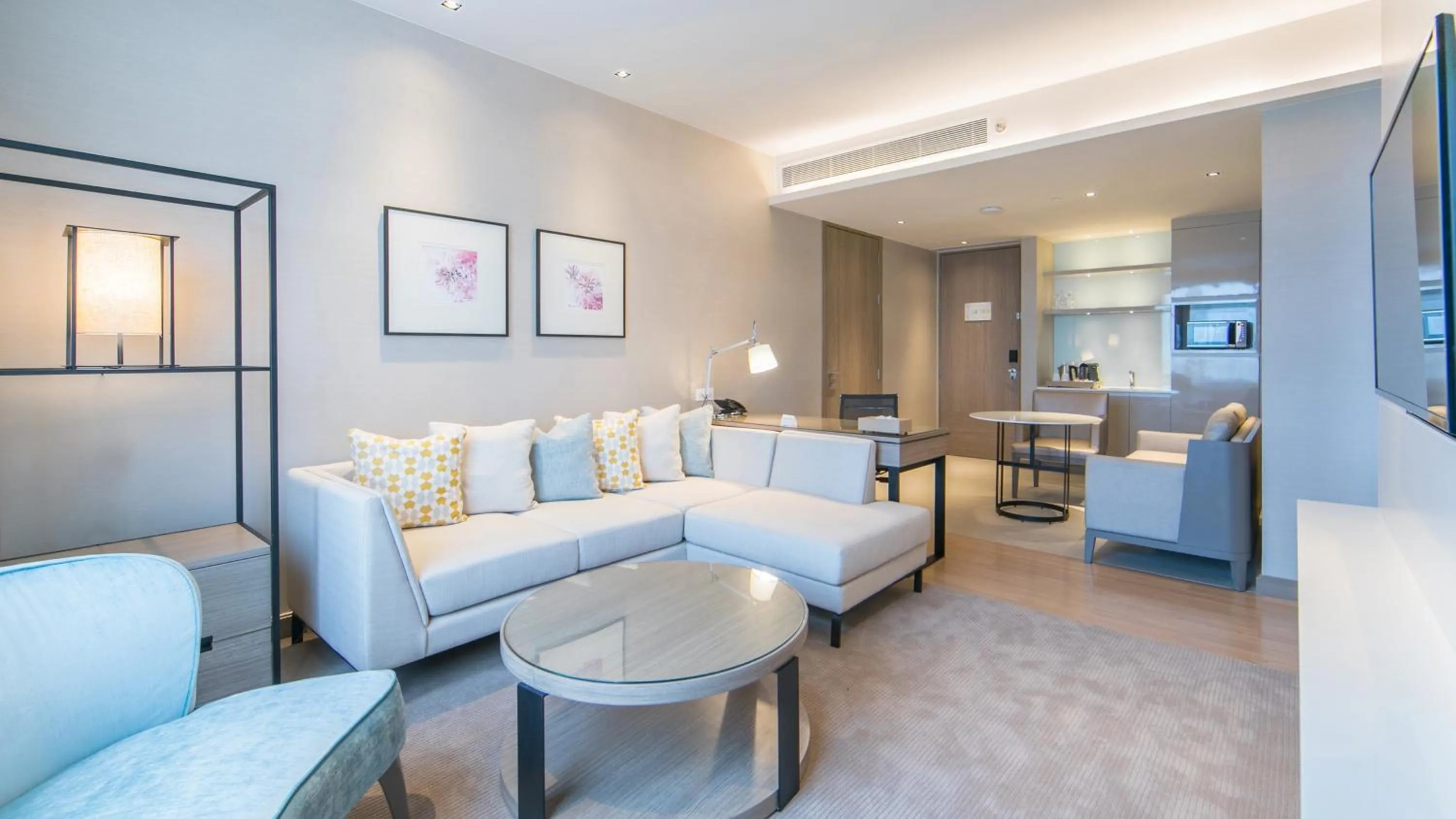 Photo of the whole room in Holiday Inn & Suites Rayong City Centre by IHG