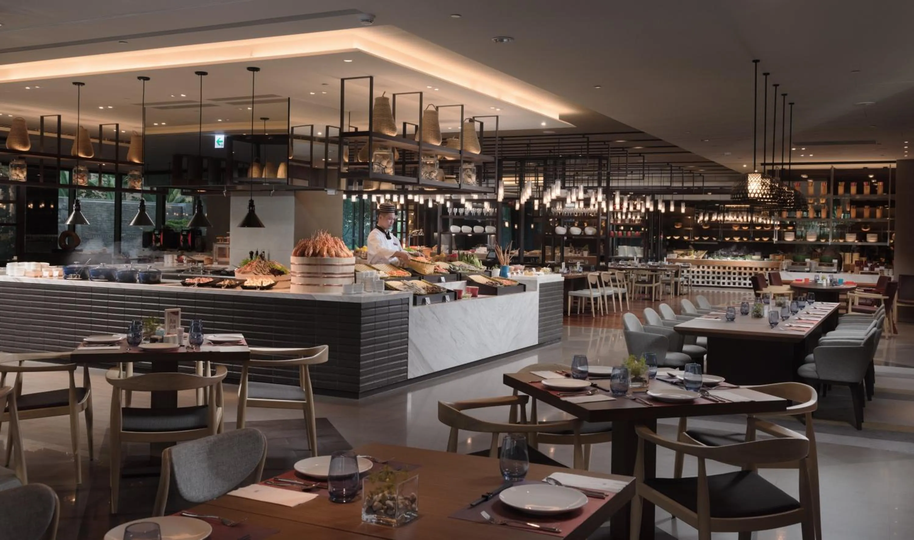 Restaurant/places to eat in Crowne Plaza Tainan by IHG