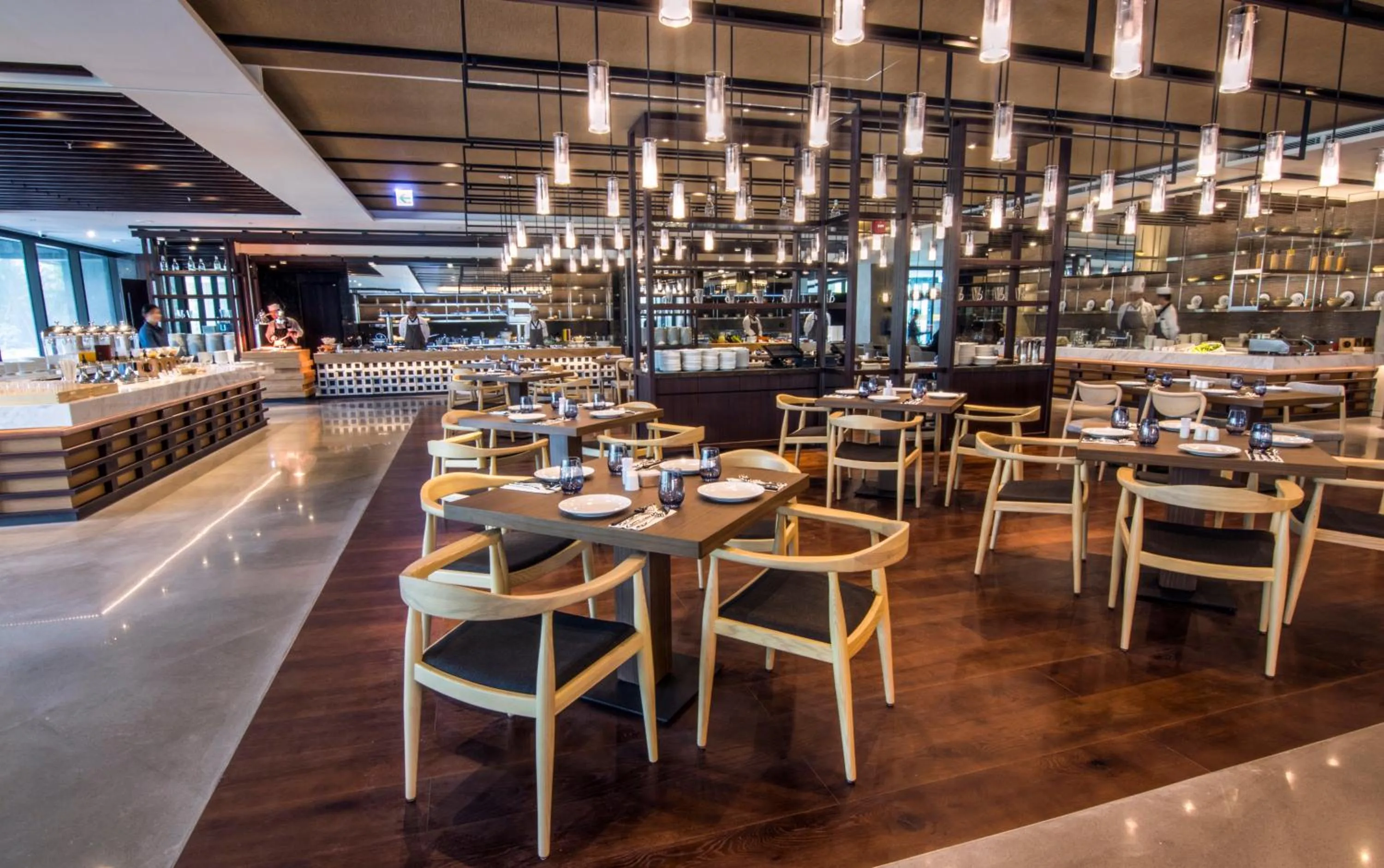 Restaurant/places to eat in Crowne Plaza Tainan by IHG