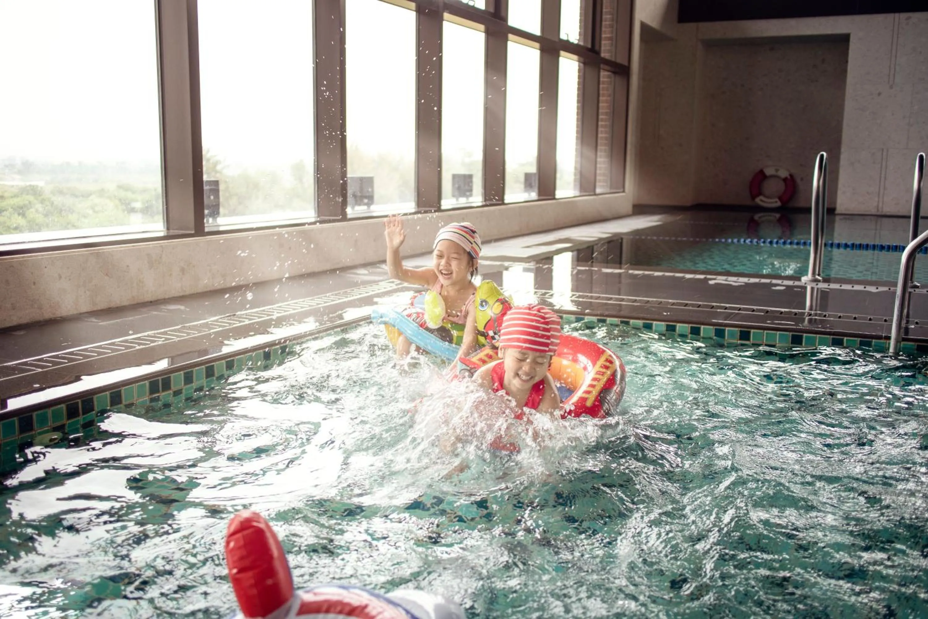 Swimming pool in Crowne Plaza Tainan by IHG