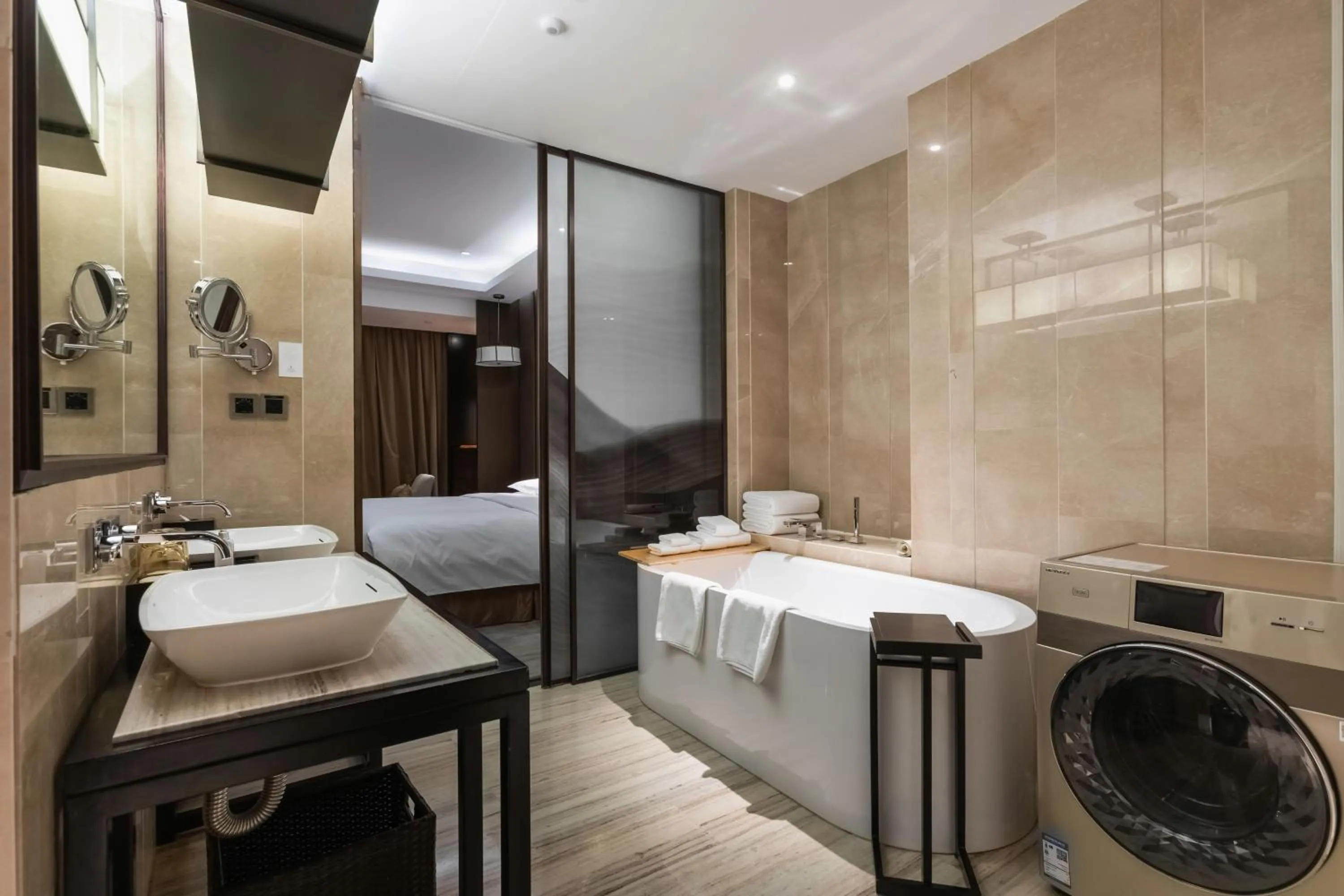 Photo of the whole room in HUALUXE Wuxi Taihu