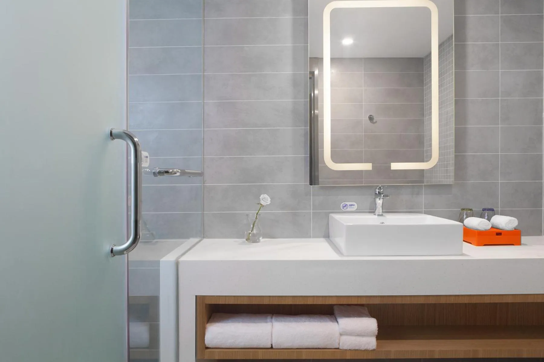 Toilet in Holiday Inn Express Chengdu Airport Zone Shuangliu International Airport