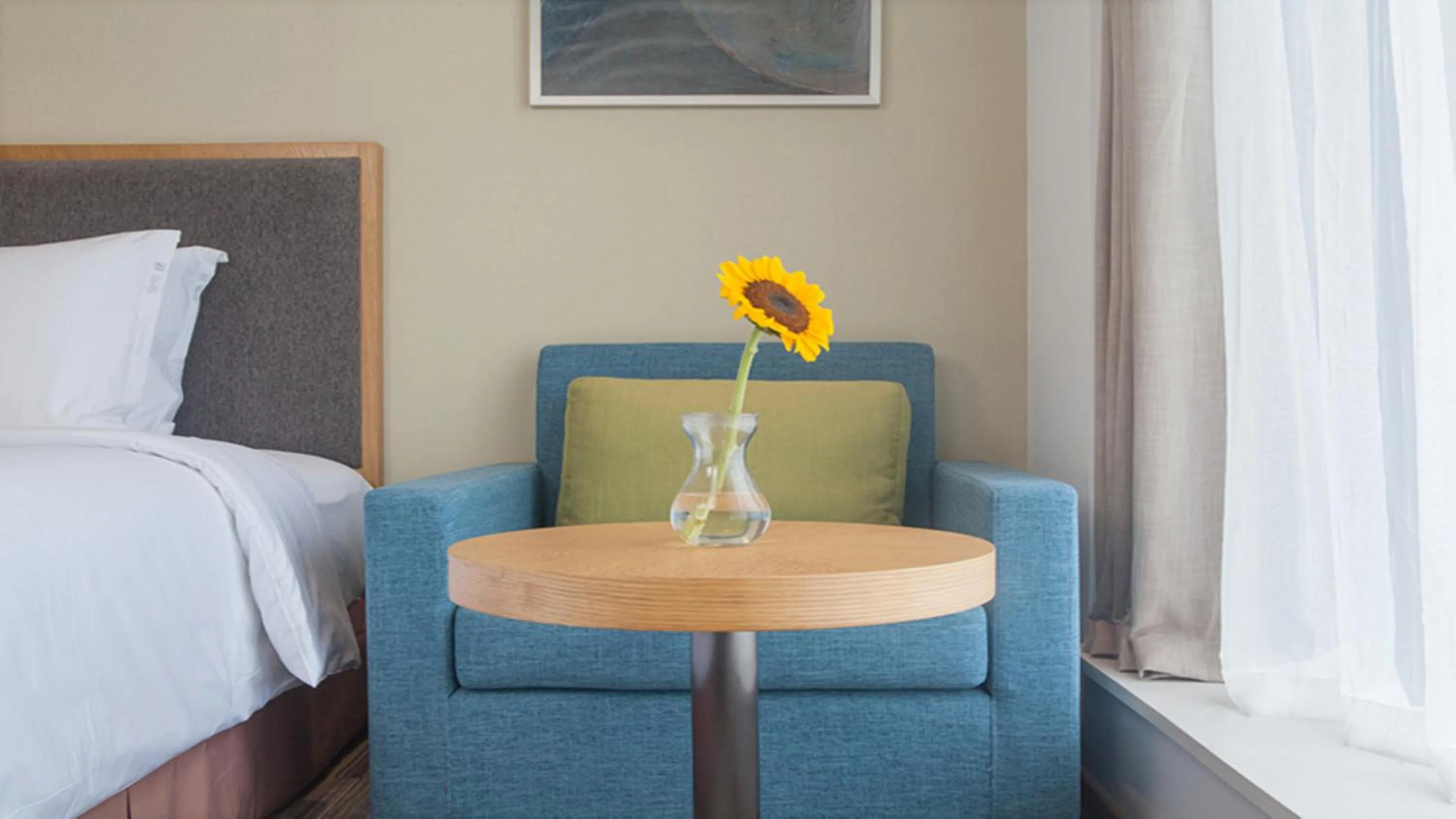 Photo of the whole room, Bed in Holiday Inn Express Chengdu Airport Zone Shuangliu International Airport