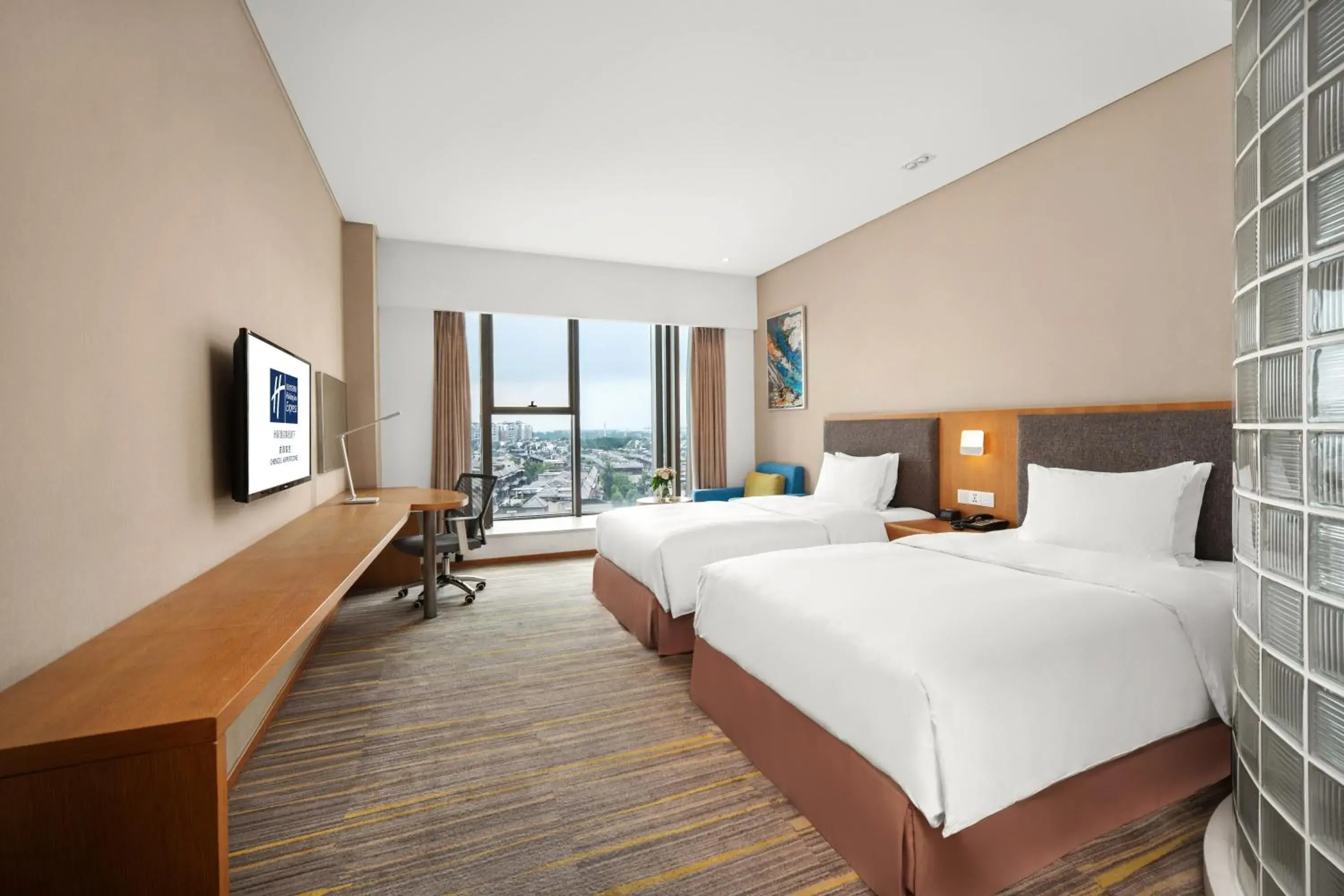High Floor Standard Twin Room in Holiday Inn Express Chengdu Airport Zone Shuangliu International Airport High Floor Standard Twin Room in Holiday Inn Express Chengdu Airport Zone Shuangliu International Airport