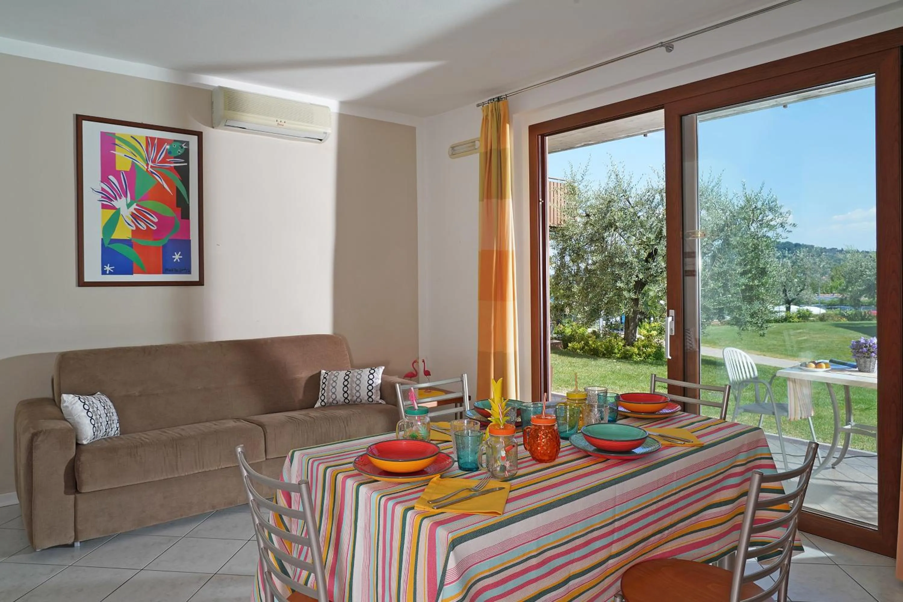 Dining area in Onda Blu Resort