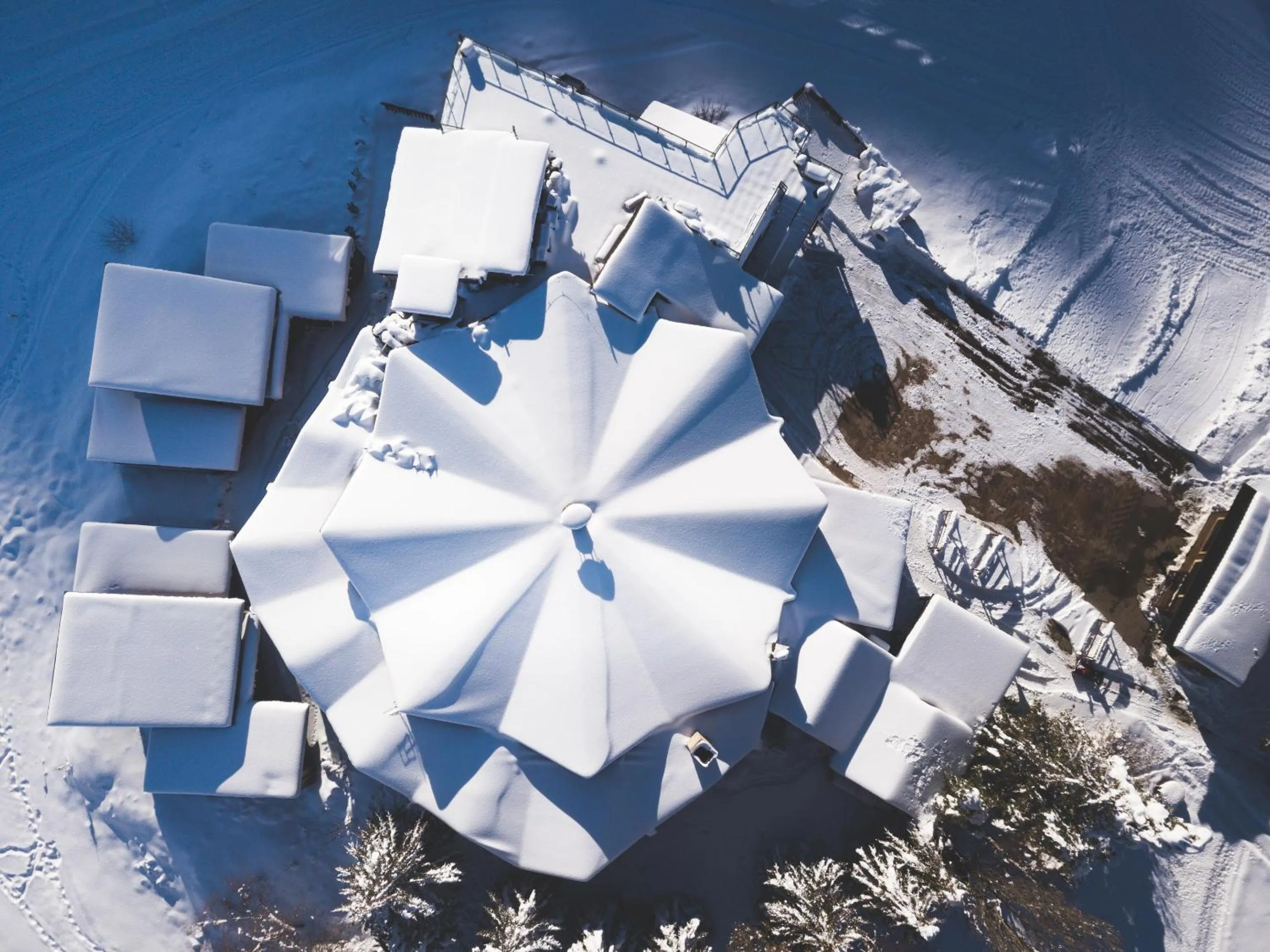 Property building in Le Loup Blanc