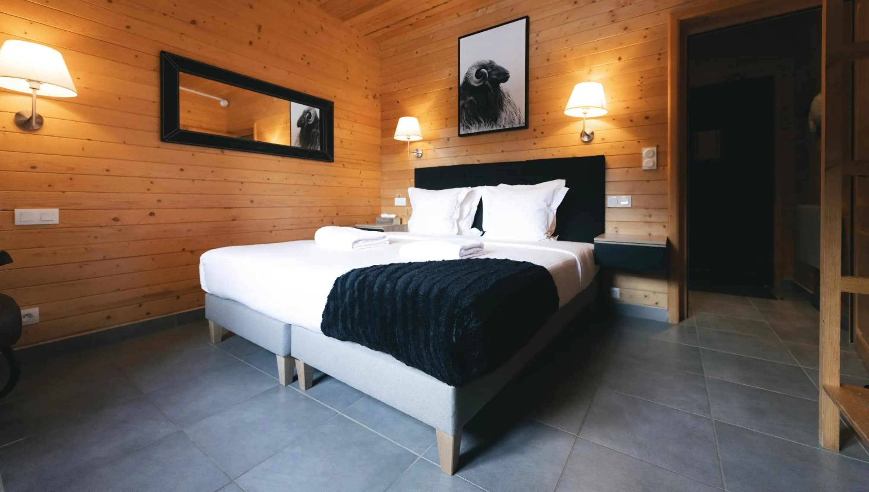 Bedroom, Bed in Le Loup Blanc