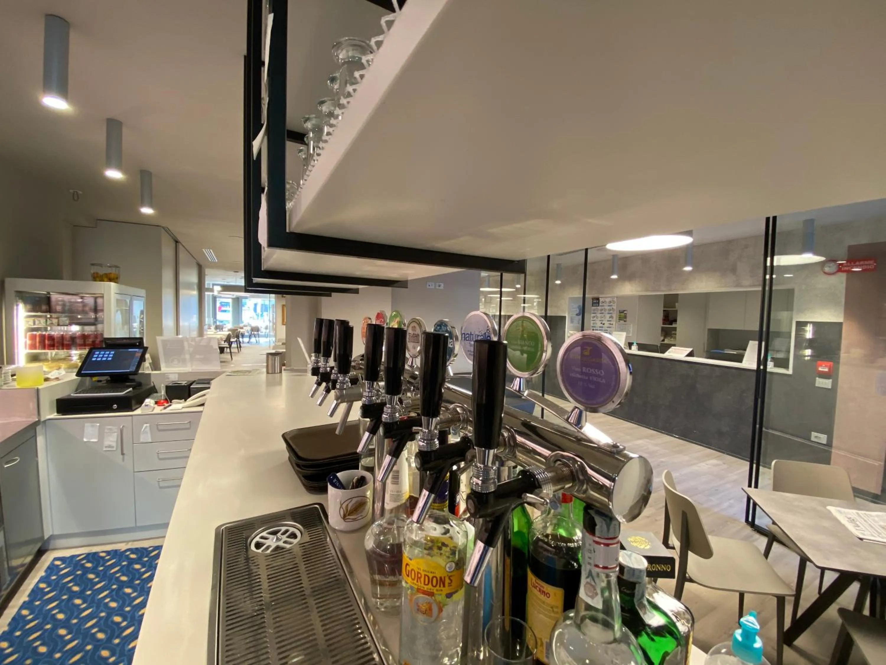 Restaurant/places to eat in Lake Hotel Benaco