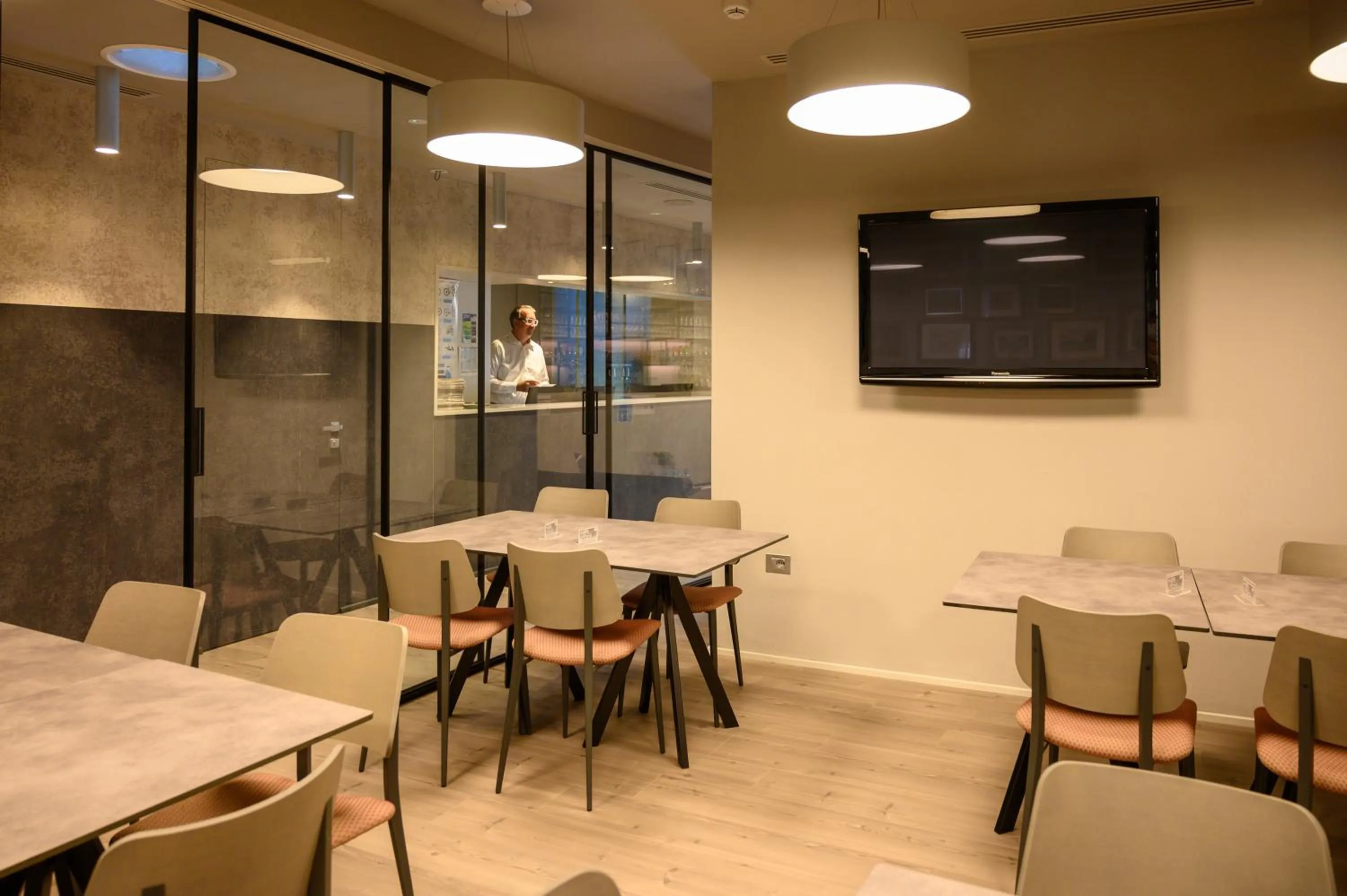 Lobby or reception in Lake Hotel Benaco