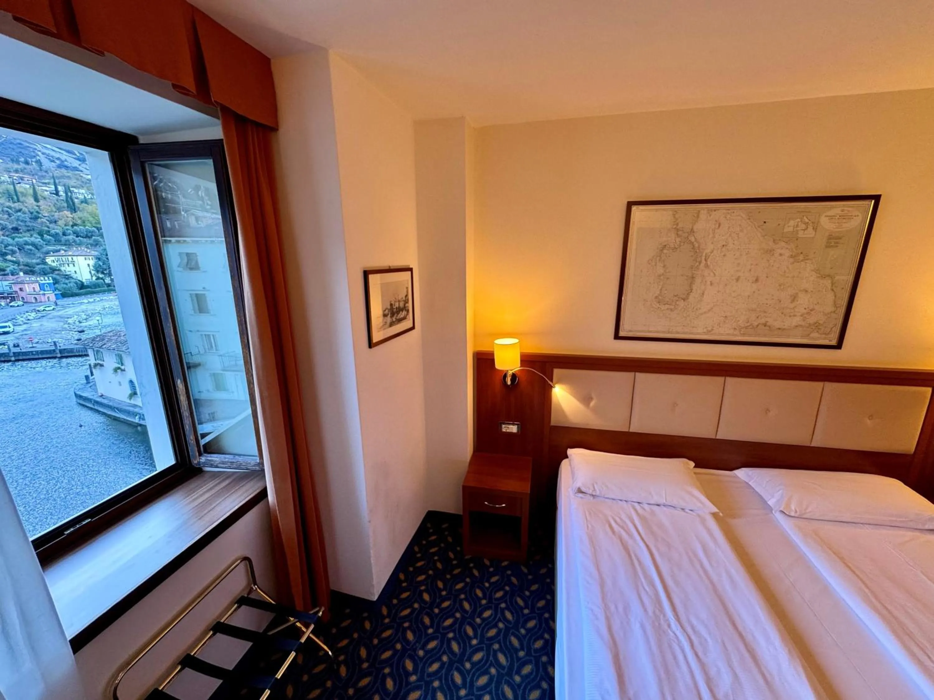 Bed in Lake Hotel Benaco