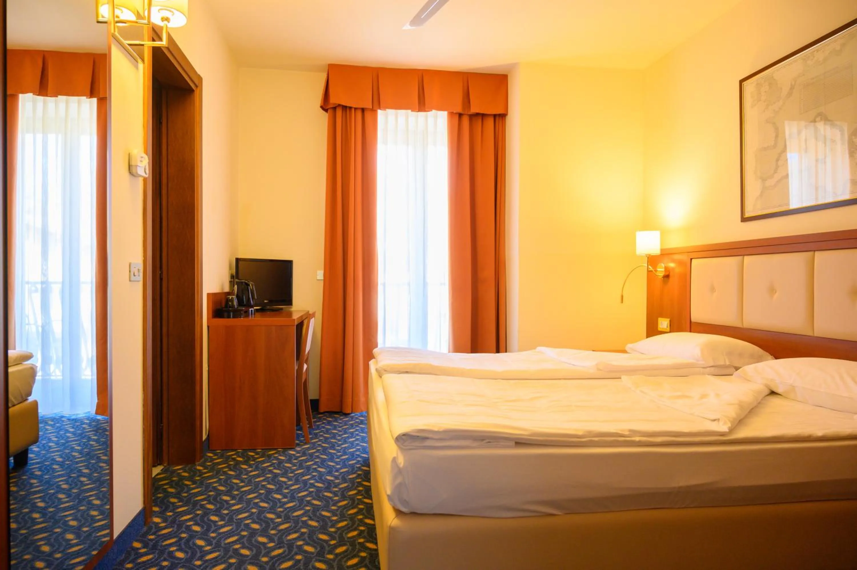 Bed in Lake Hotel Benaco