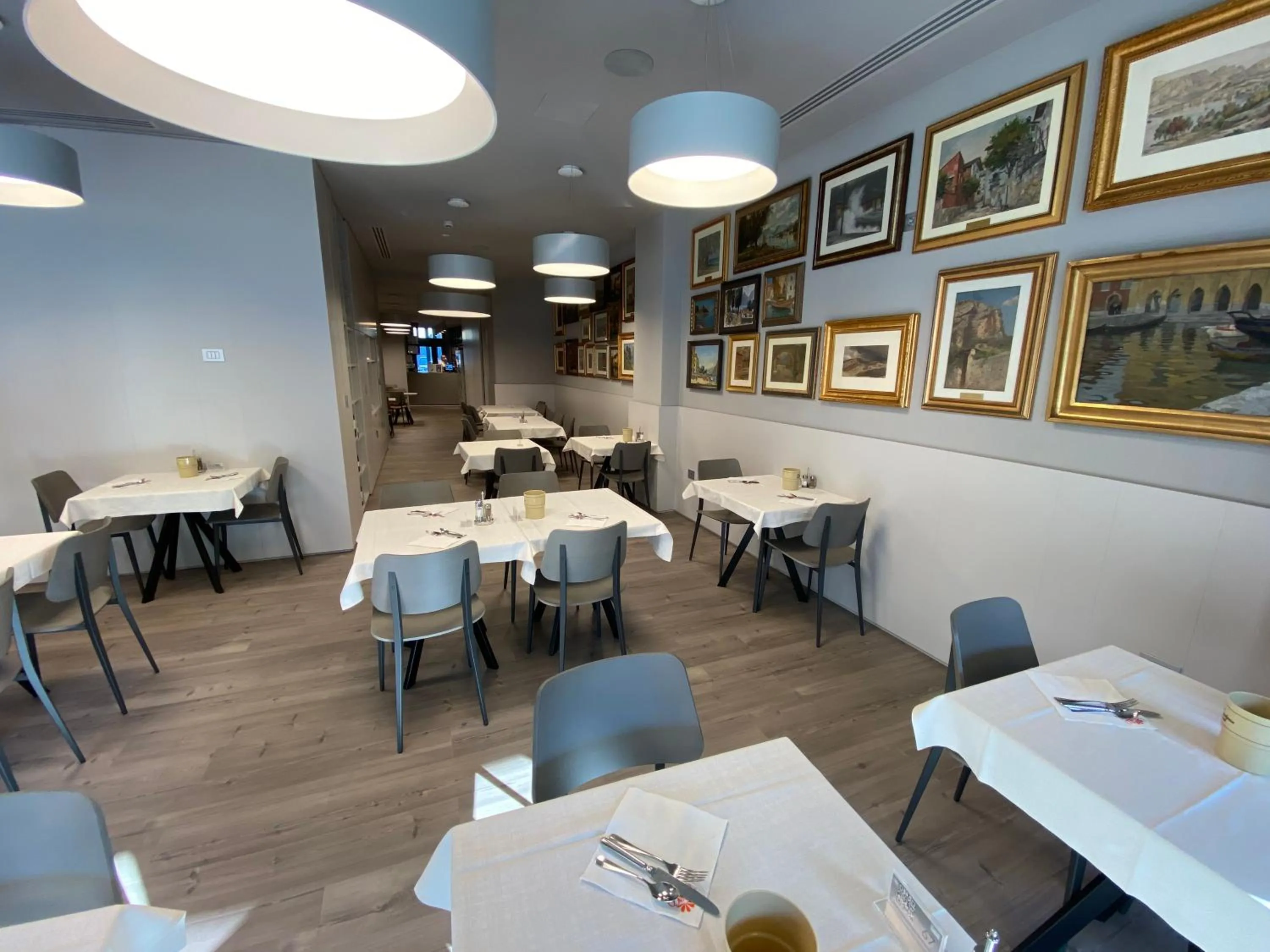 Restaurant/places to eat in Lake Hotel Benaco