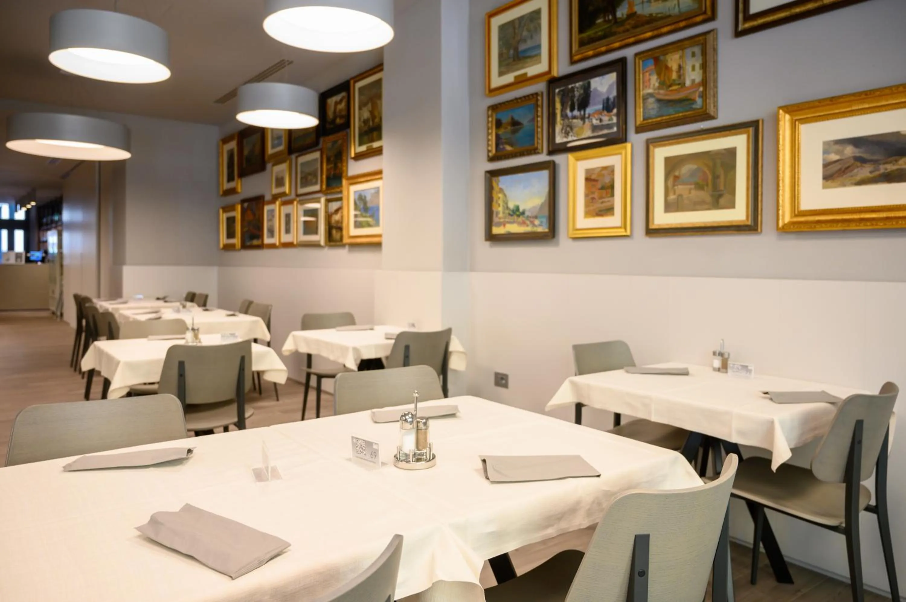 Restaurant/places to eat in Lake Hotel Benaco