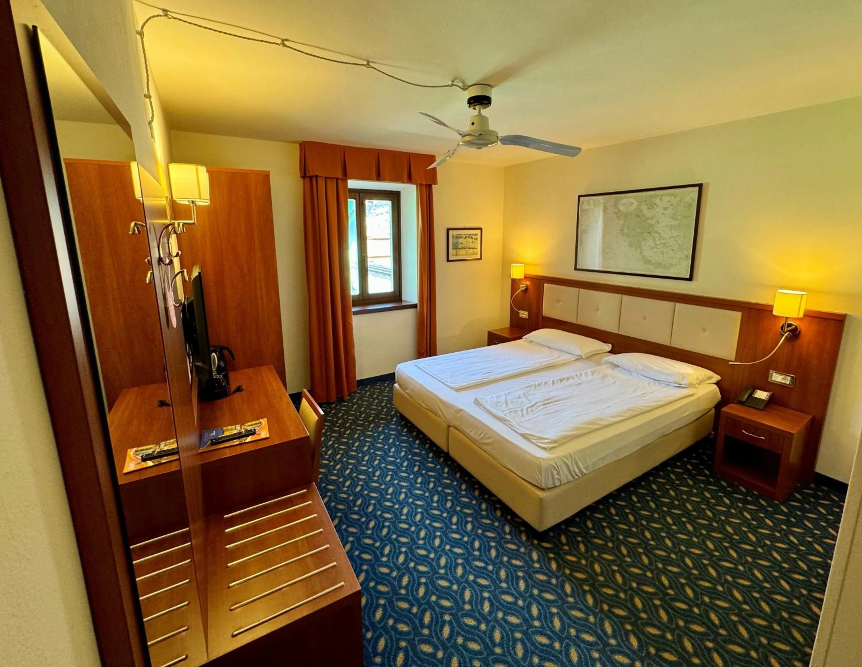 Bed in Lake Hotel Benaco
