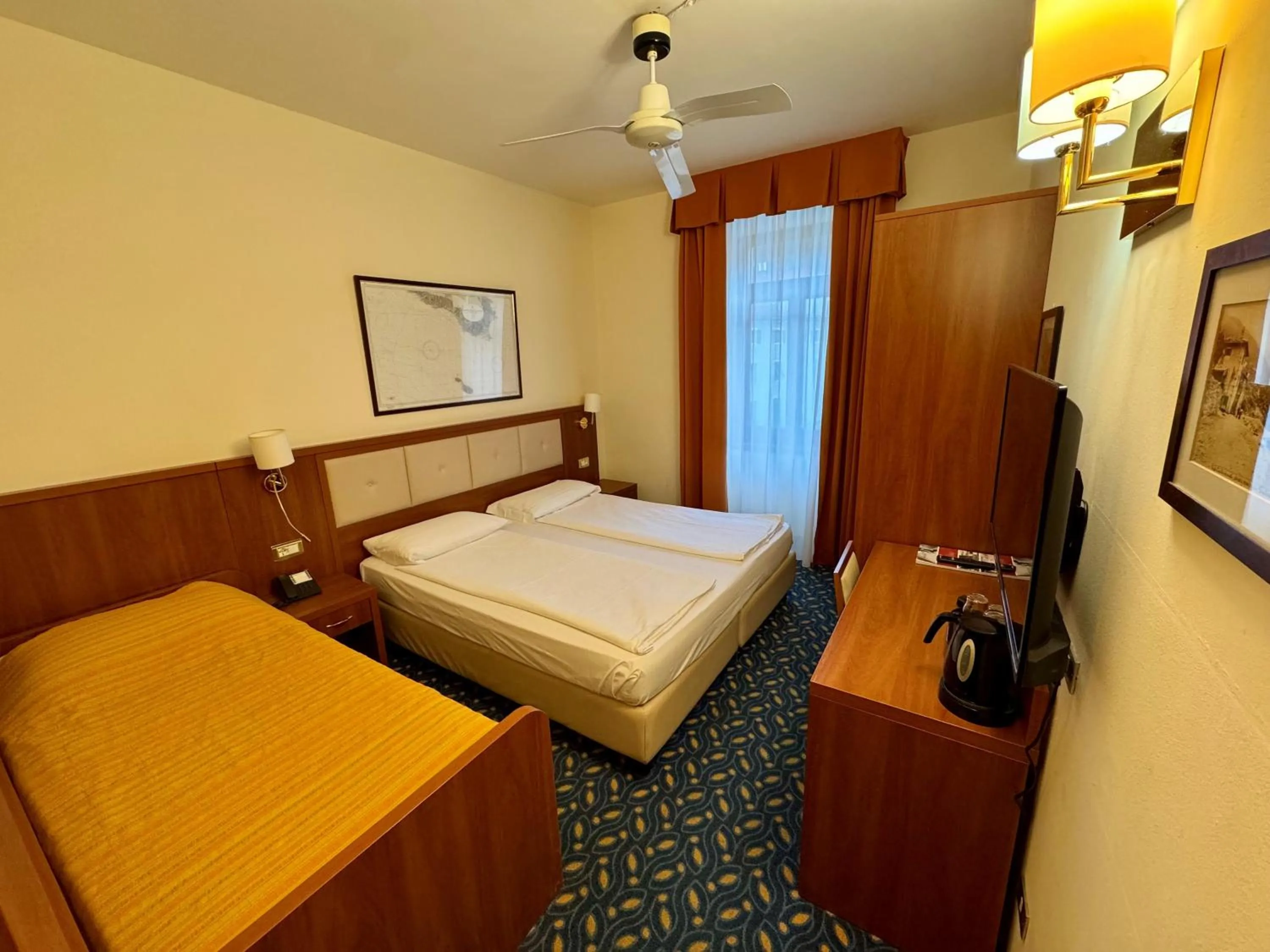 Bed in Lake Hotel Benaco