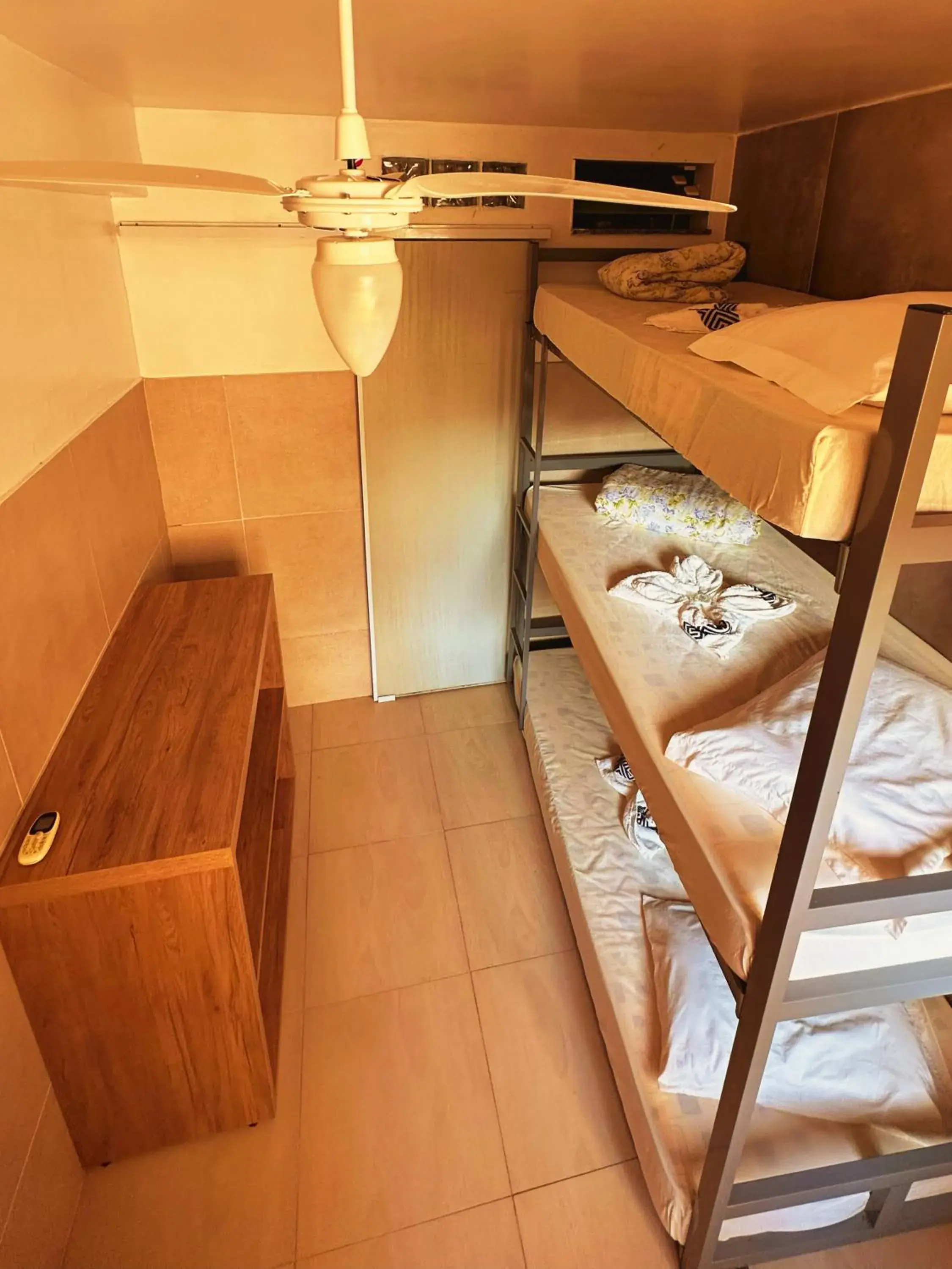 Room with Triple Bunk bed in Mata Virgem Hostel e Pousada Room with Triple Bunk bed in Mata Virgem Hostel e Pousada