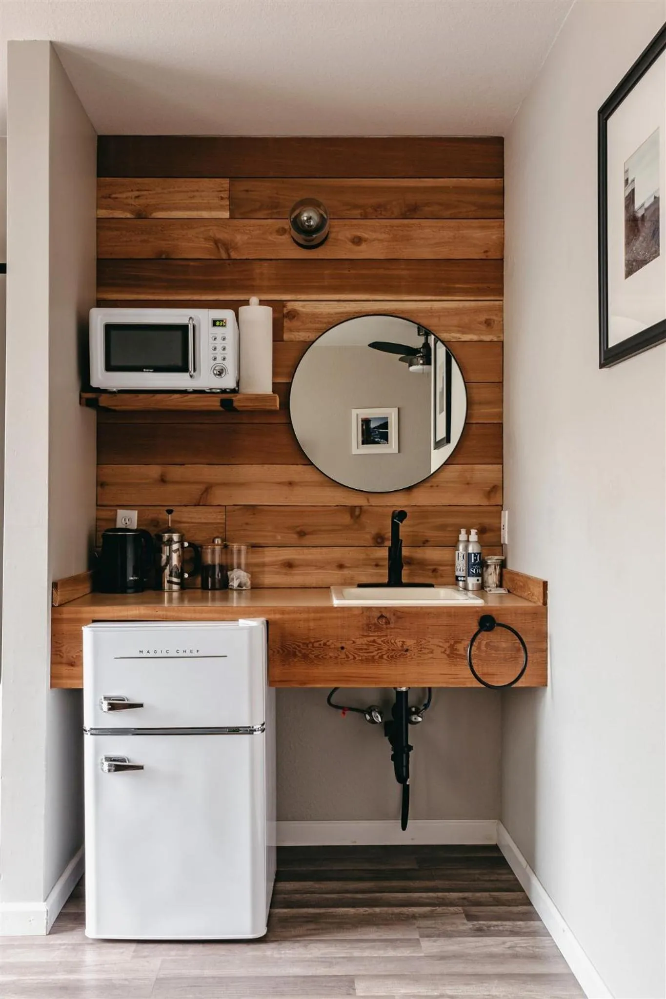 Kitchen or kitchenette in Boardwalk Cottages