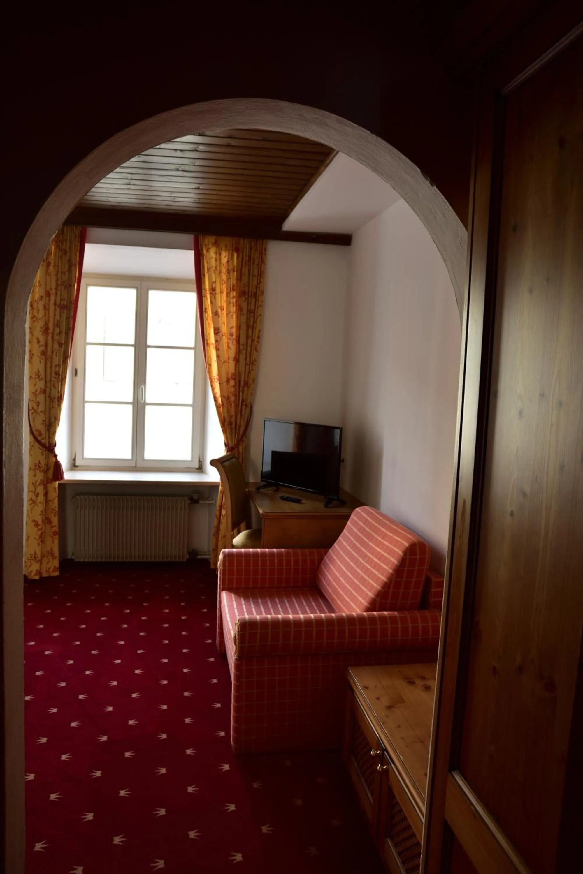 Photo of the whole room, Bed in Hotel Krone