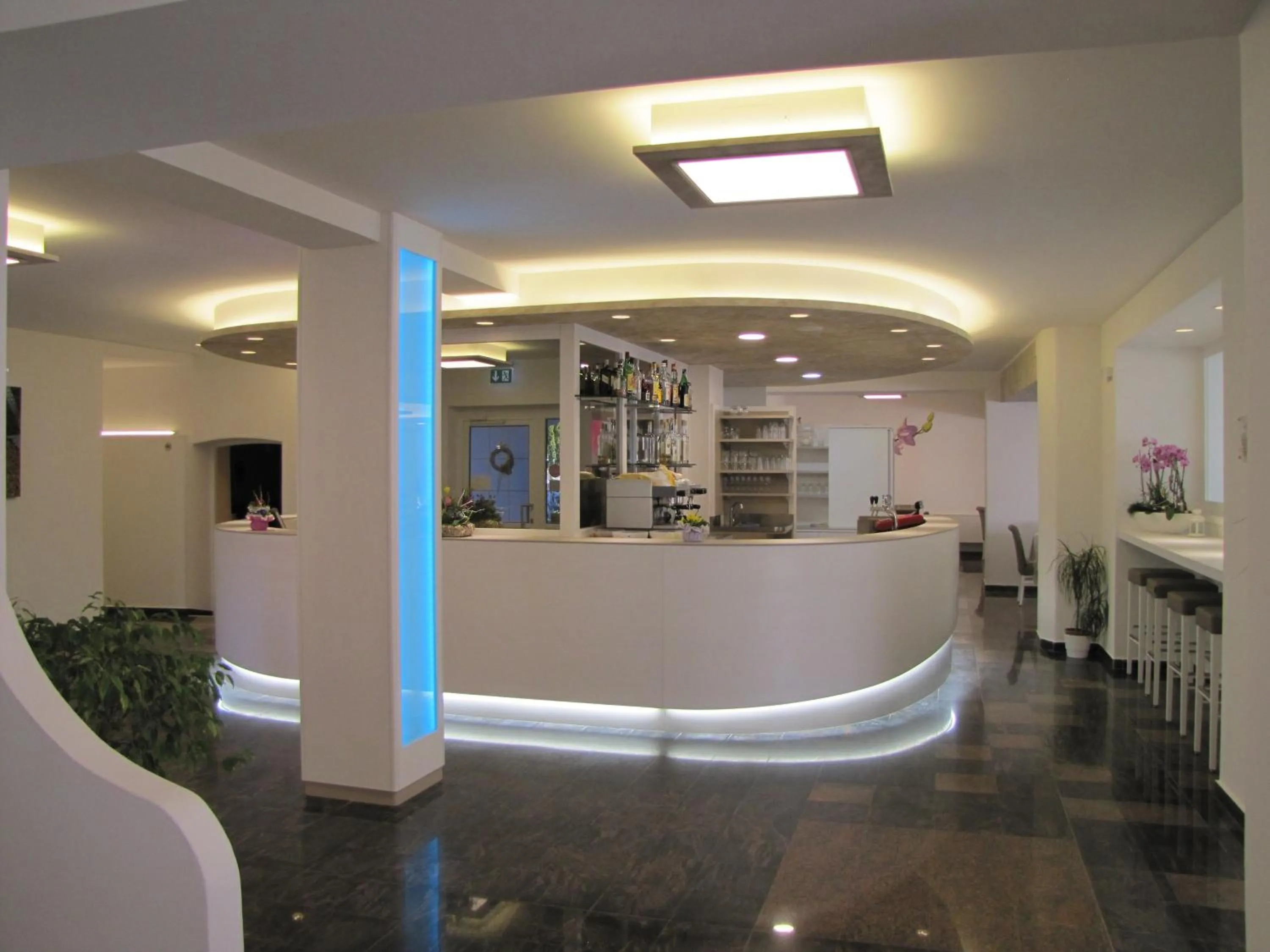 Lounge or bar in Hotel Scaranò