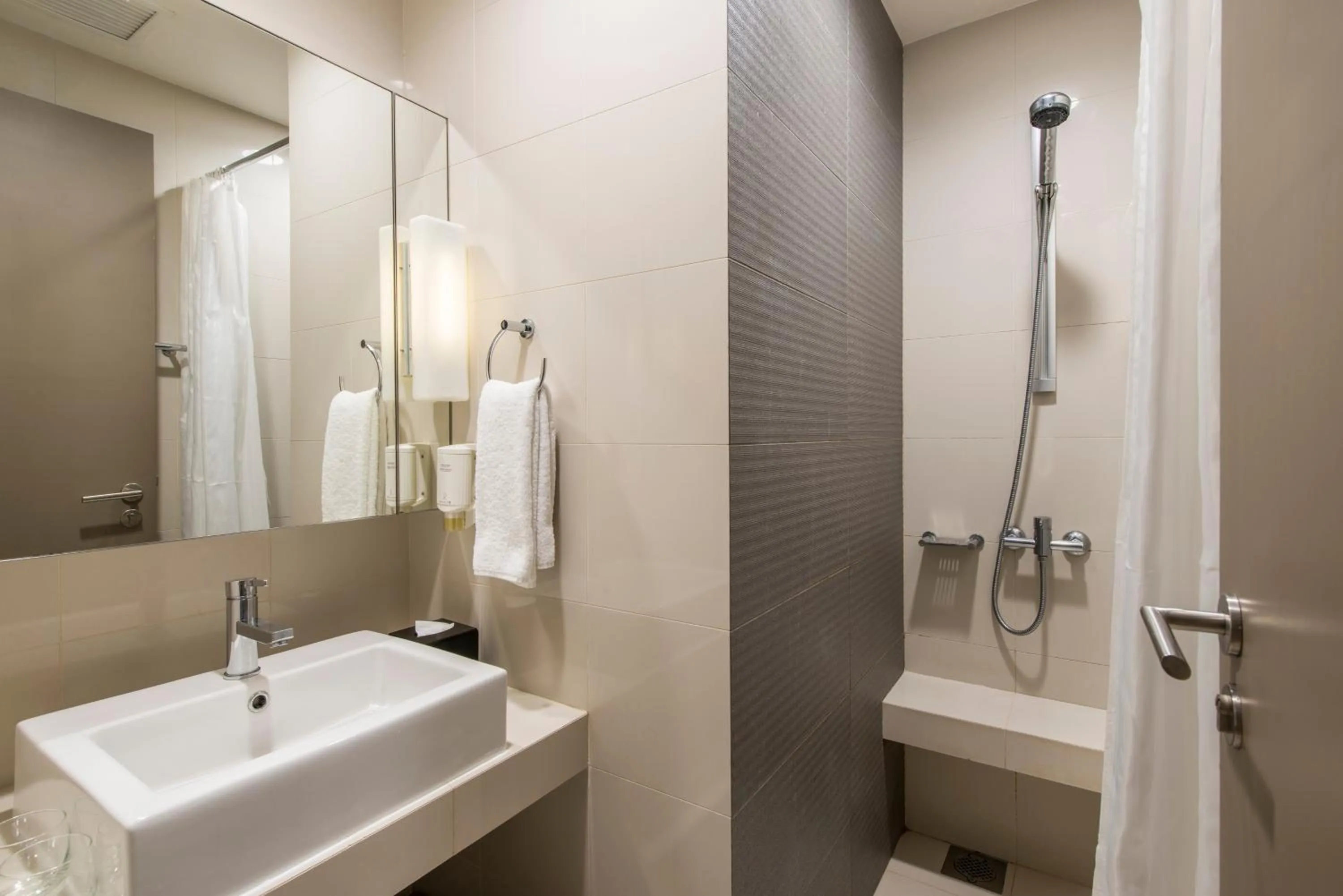 Shower, Bathroom in Citadines Mount Sophia Singapore