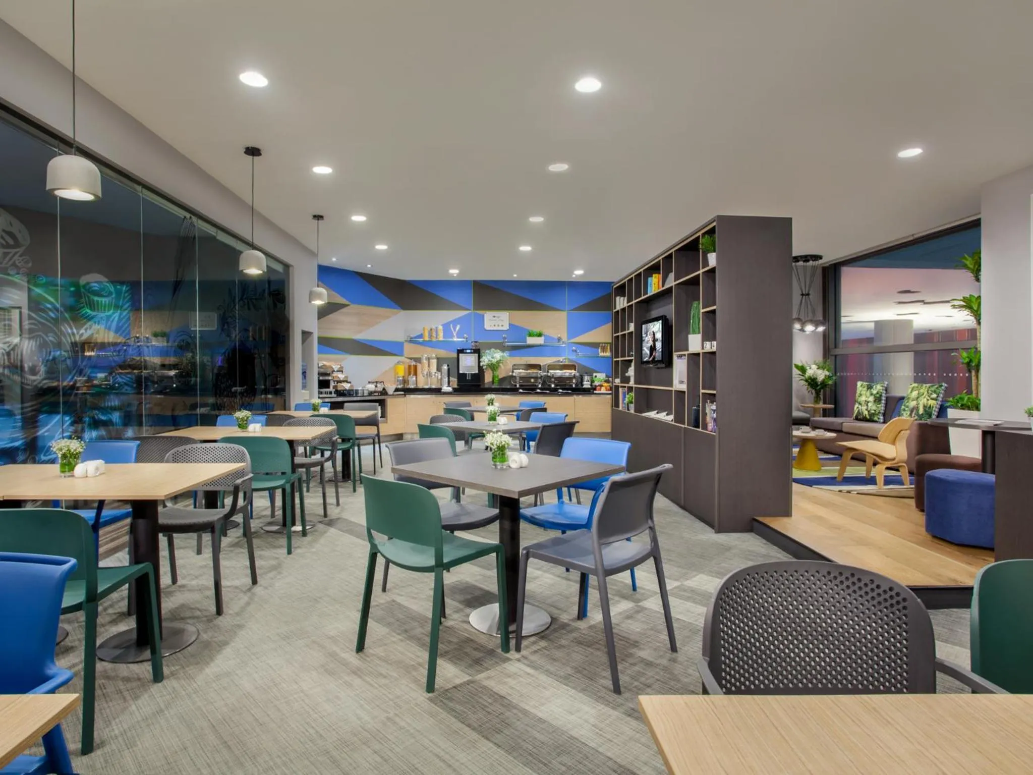 Restaurant/Places to Eat in Citadines Mount Sophia Singapore