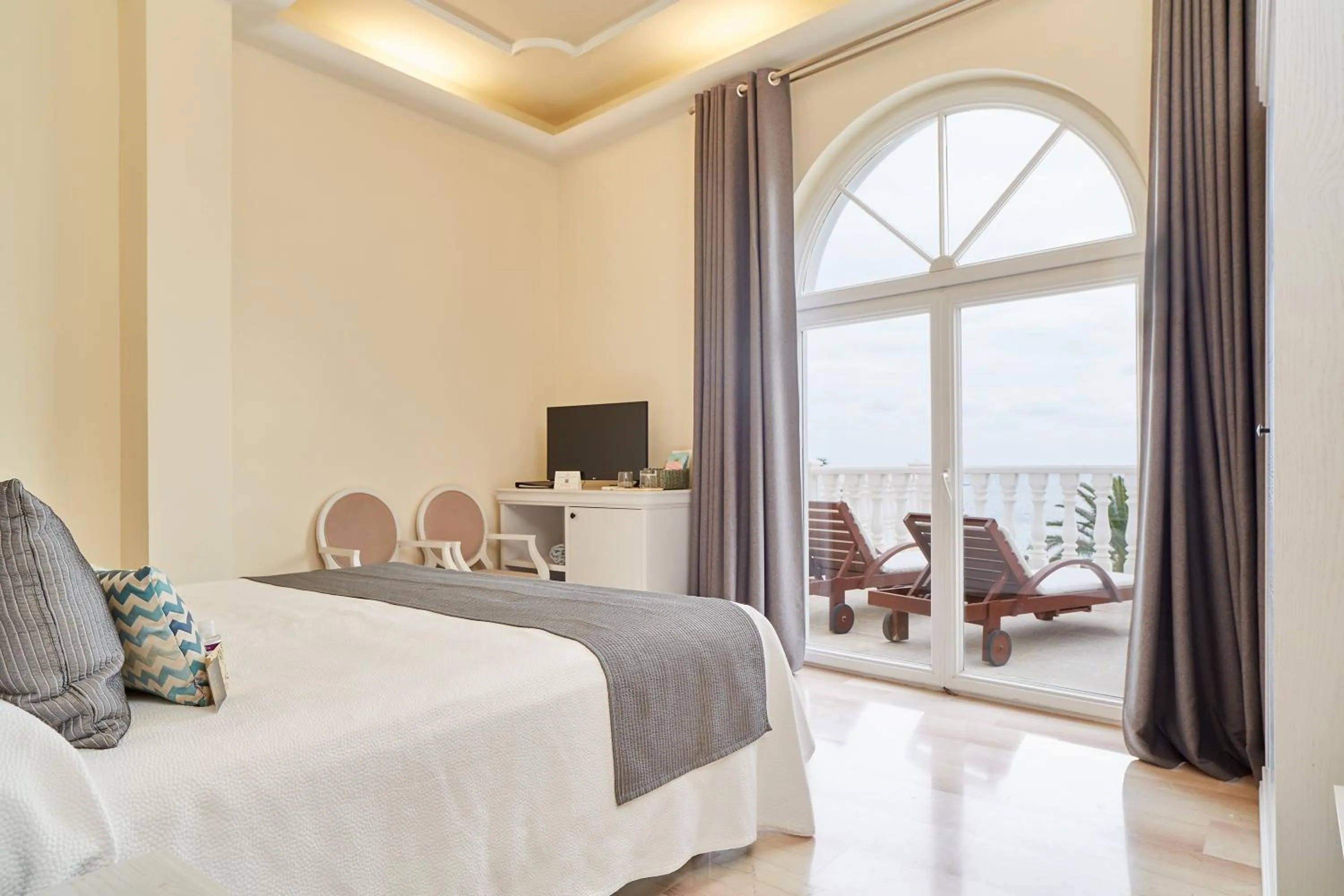 Bedroom, Bed in Grand Hotel Palladium Santa Eulalia del Rio