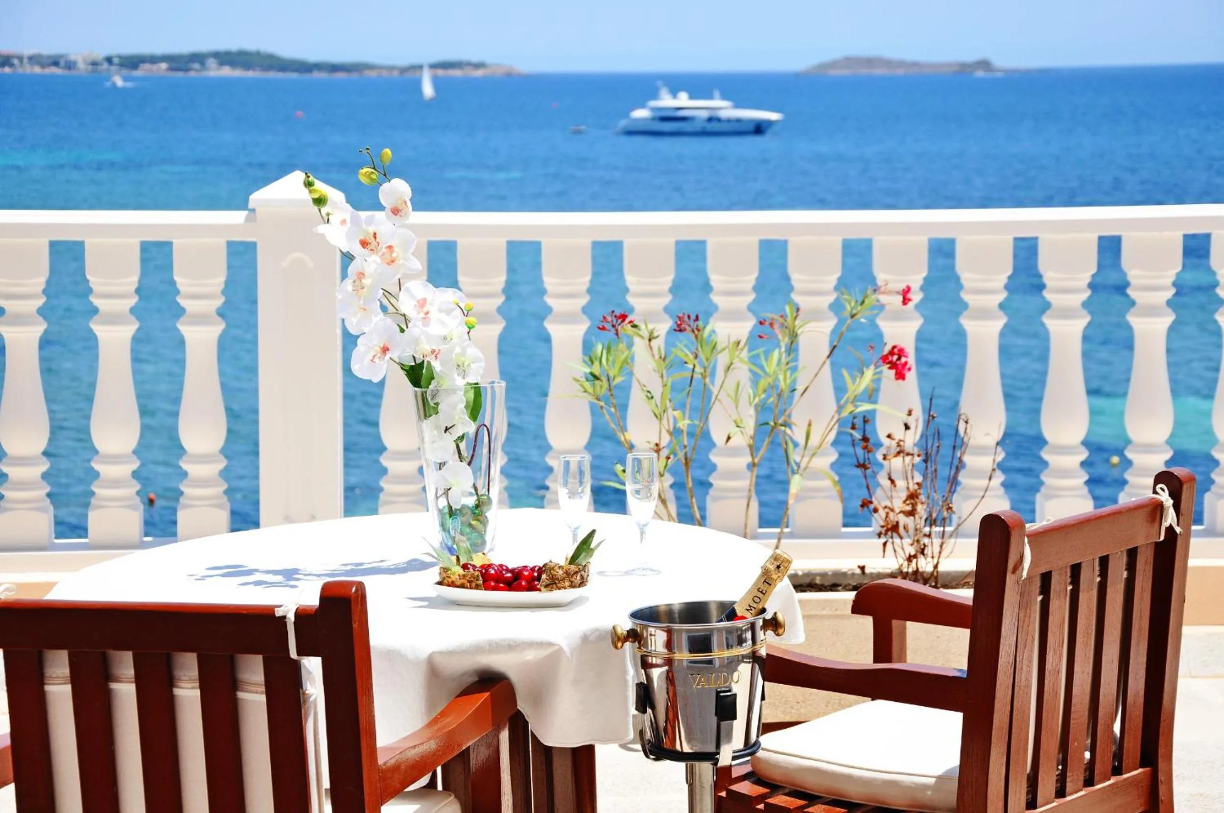 Restaurant/places to eat in Grand Hotel Palladium Santa Eulalia del Rio