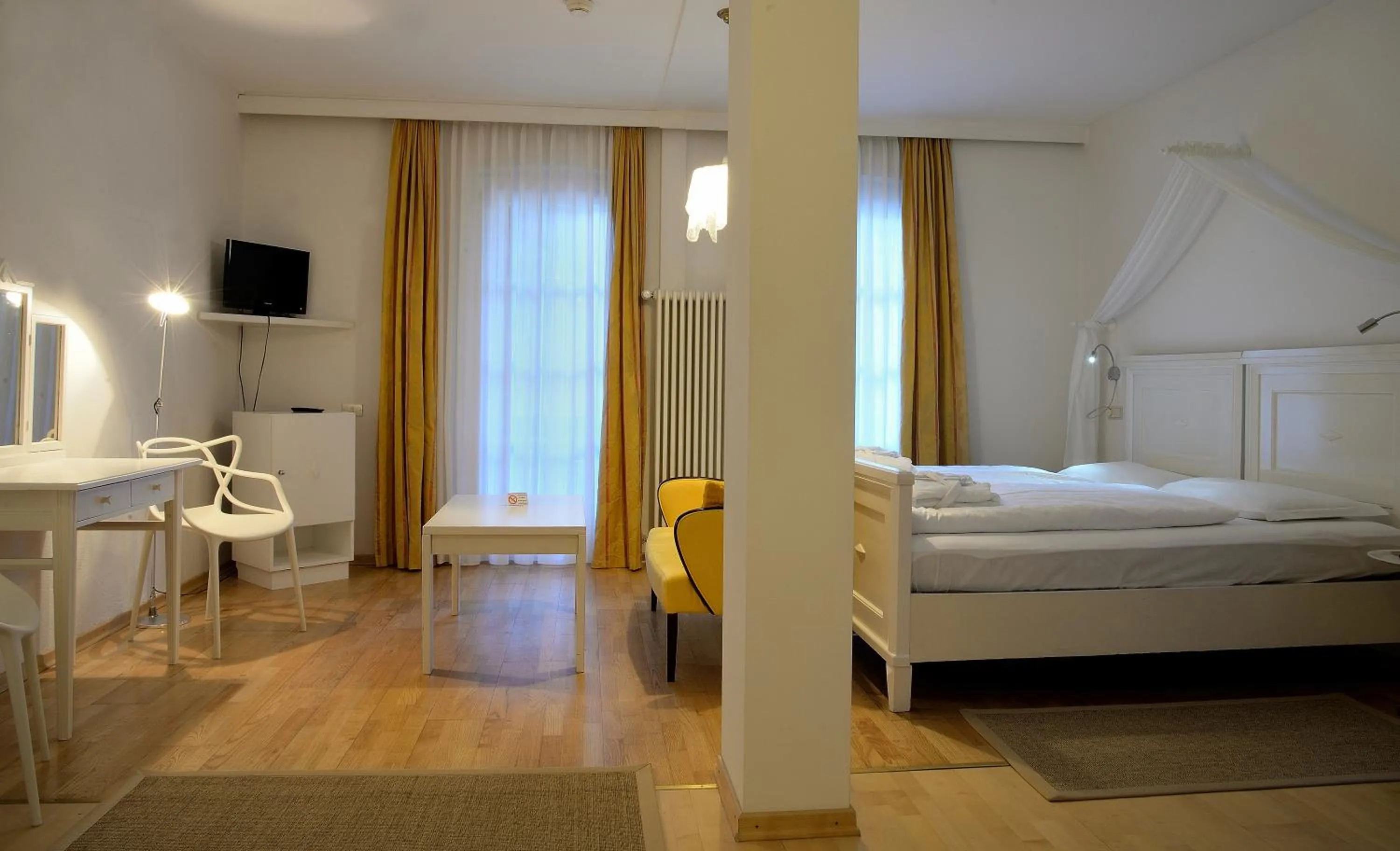 Decorative detail, Bed in Parkhotel Sole Paradiso