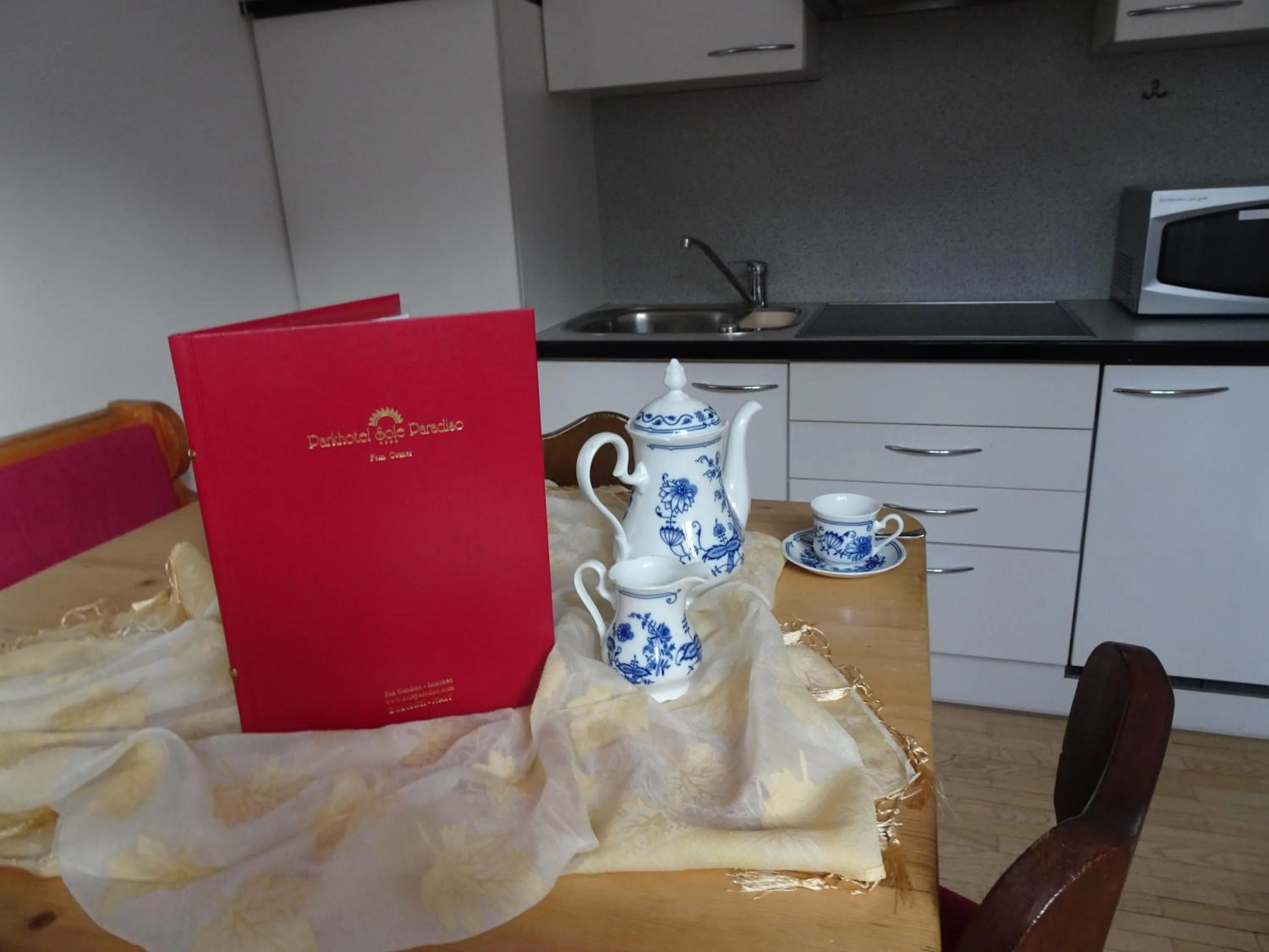 Coffee/tea facilities in Parkhotel Sole Paradiso