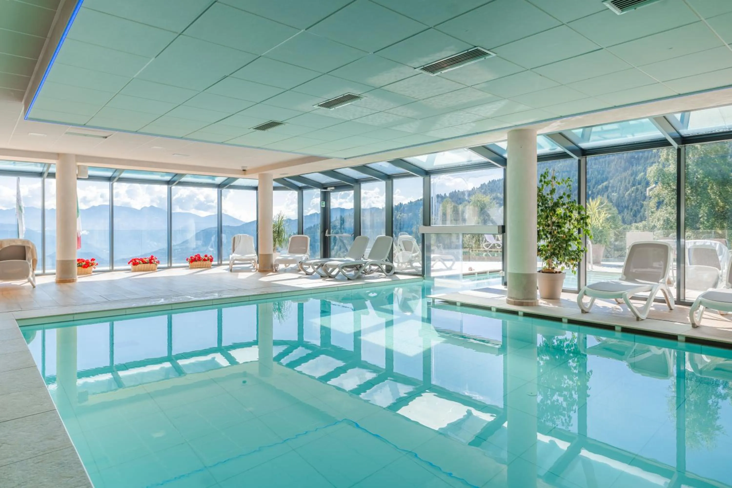 Hot Tub in Hotel Monte Bondone