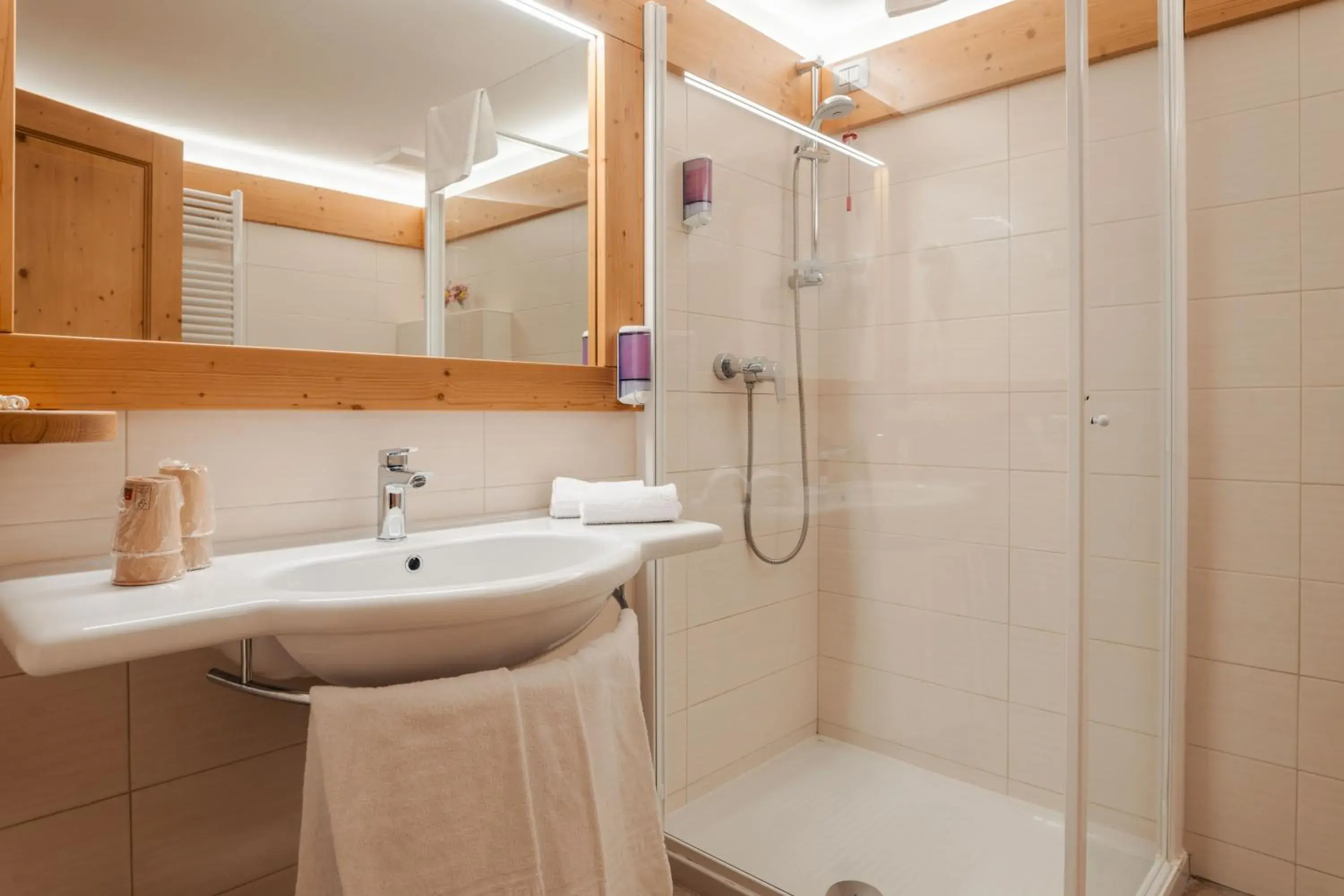 Double Room with Panoramic View and Balcony in Hotel Monte Bondone Double Room with Panoramic View and Balcony in Hotel Monte Bondone