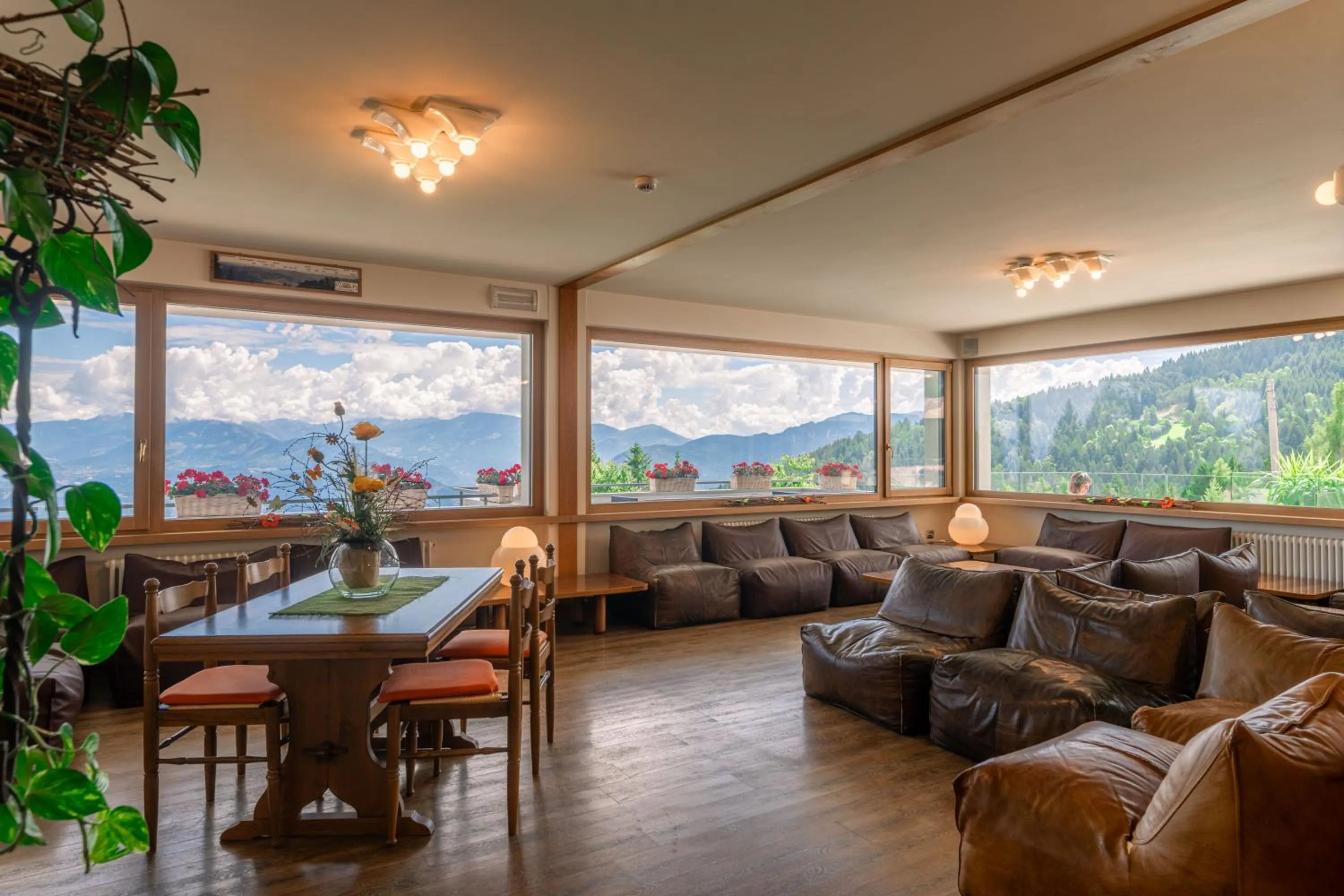 Lobby or reception in Hotel Monte Bondone