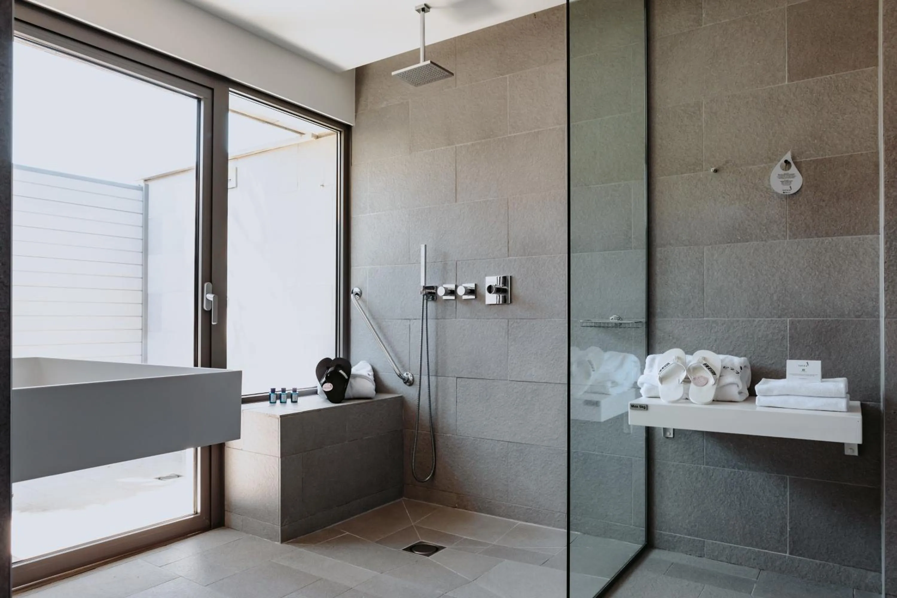 Facility for disabled guests in Sezz Saint-Tropez