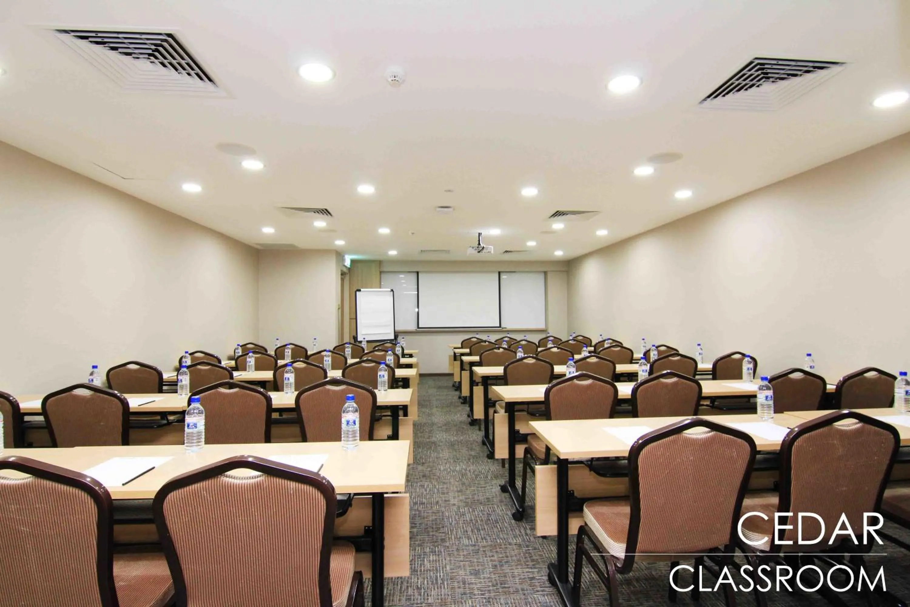 Meeting/conference room in Metro Y Hotel Singapore