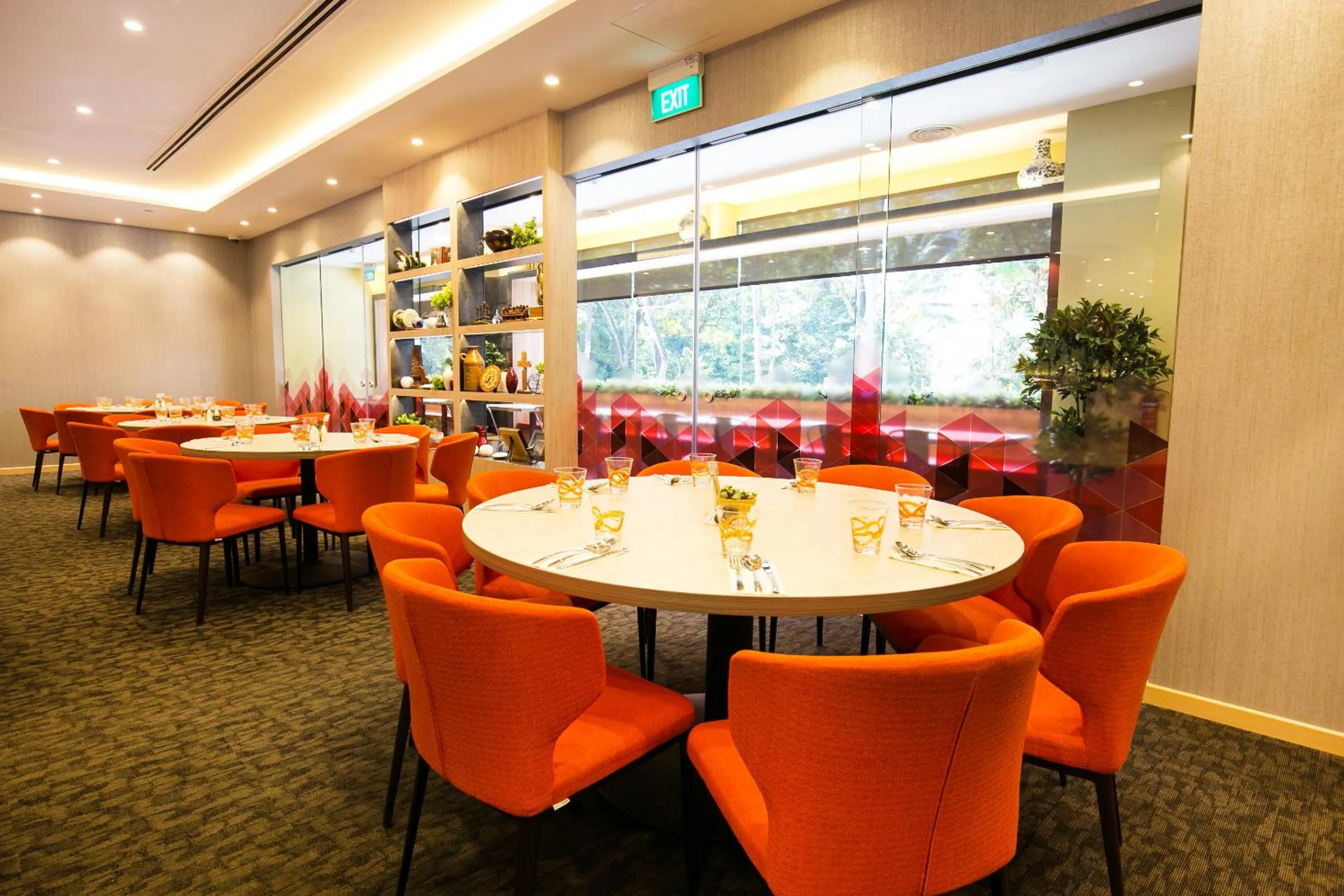 Restaurant/places to eat in Metro Y Hotel Singapore