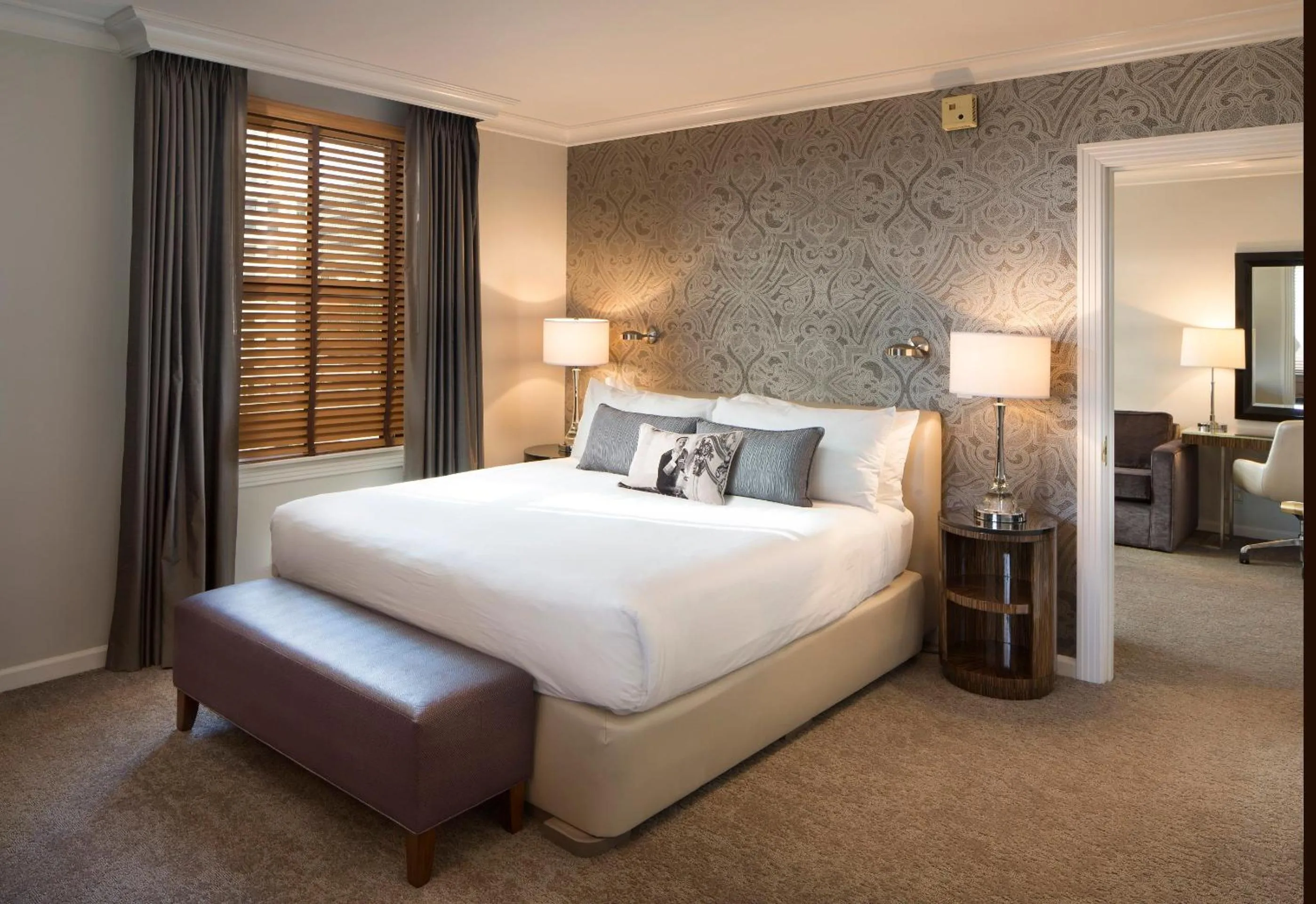 Photo of the whole room, Bed in Hotel de Anza by IHG