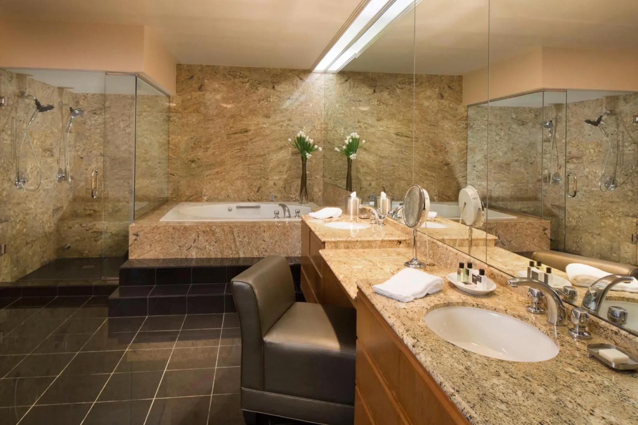 Bathroom in Hotel de Anza by IHG